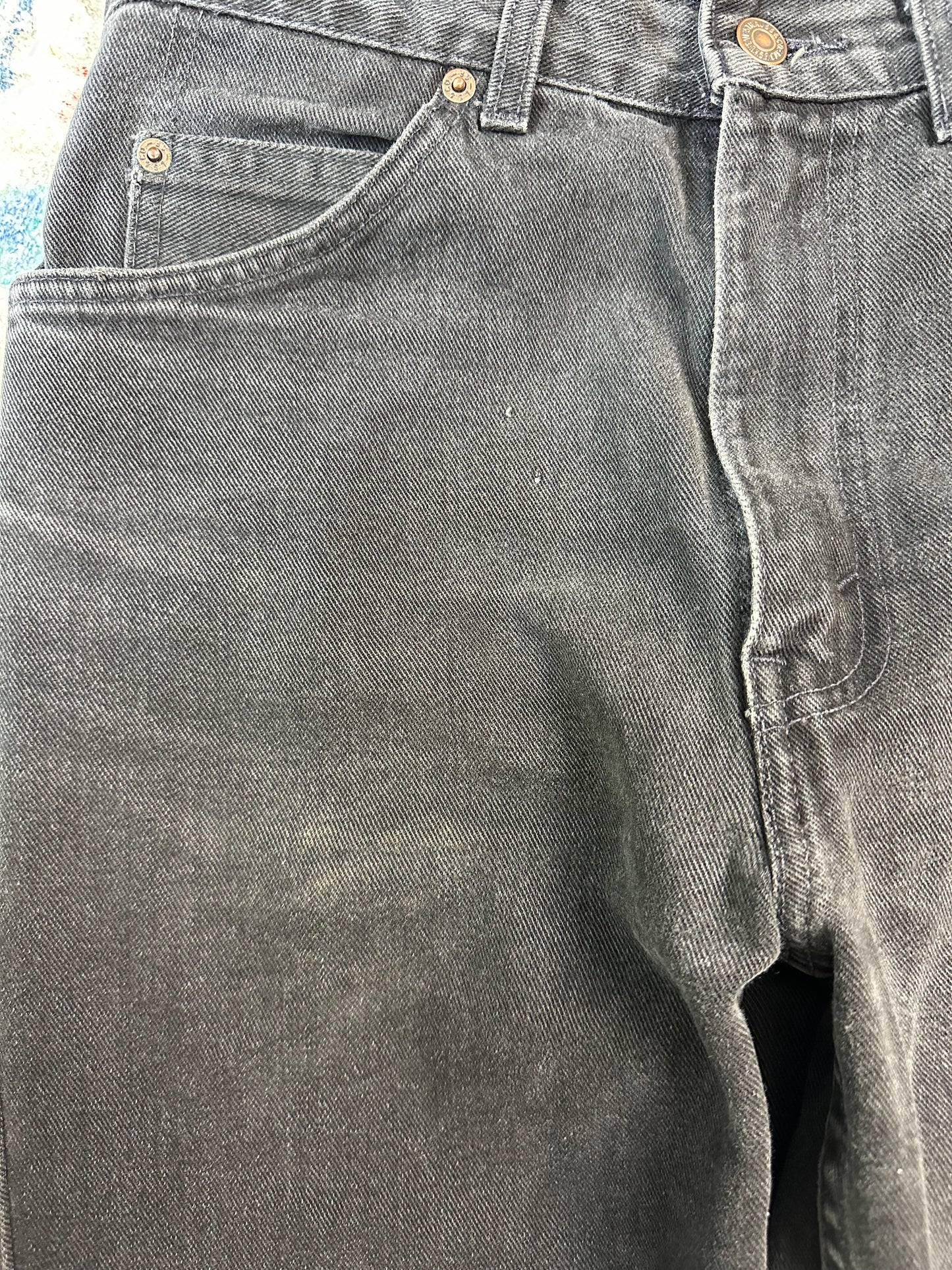 00s Levi’s Black Orange Tab Jeans - 32