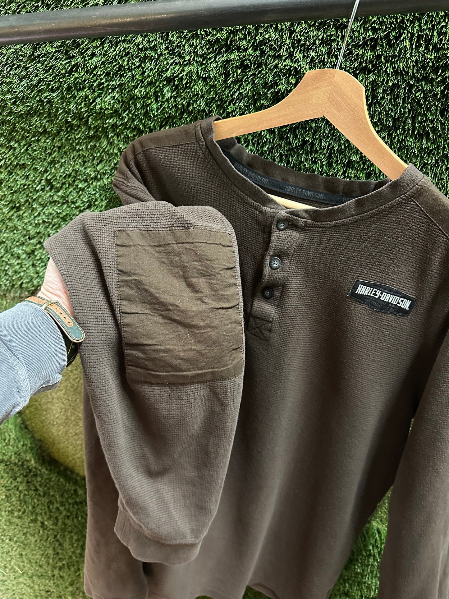 00s Harley Davidson Brown Thermal Henley Long Sleeve - L