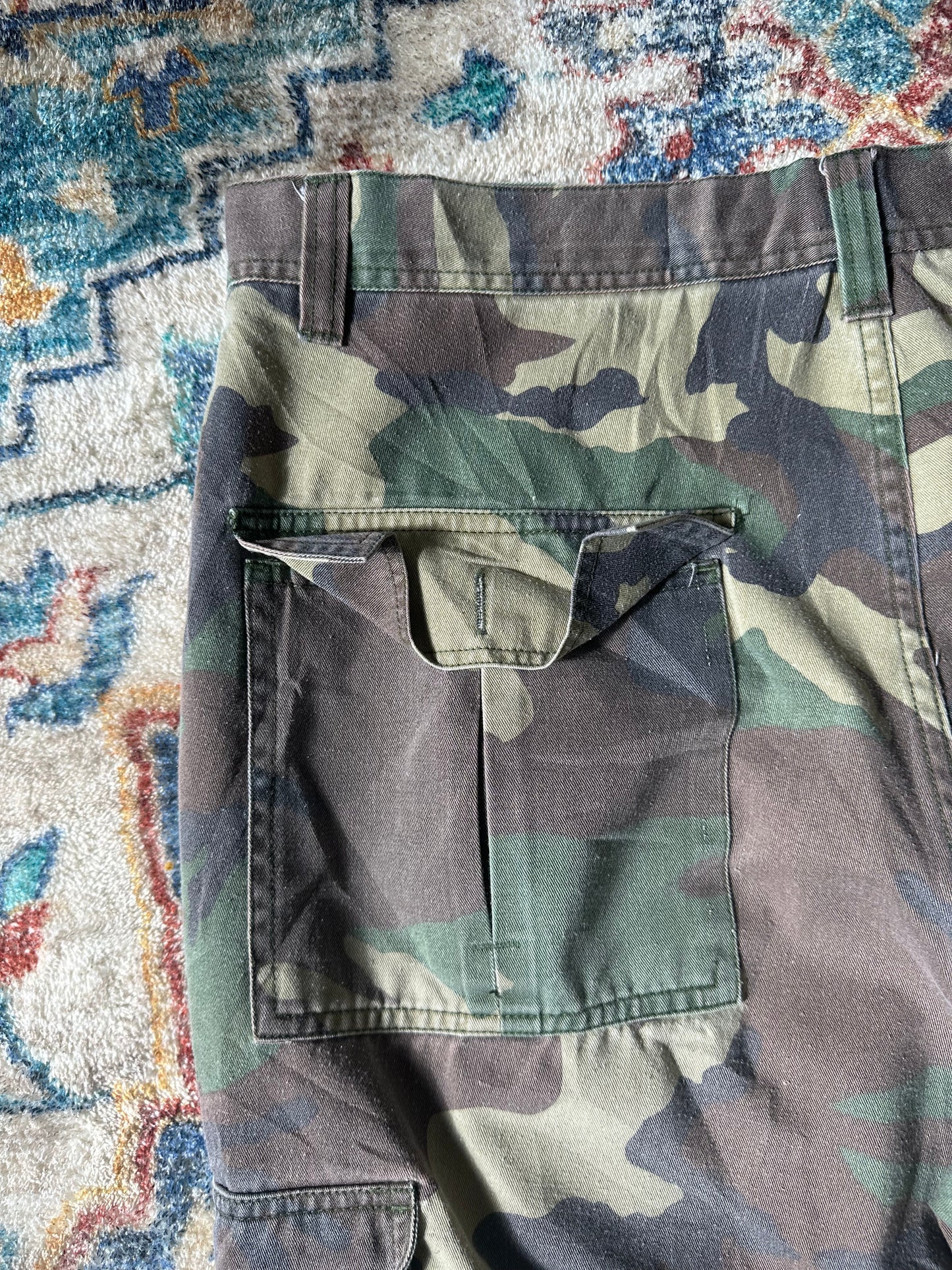 90s Camouflage Cargo Pants - 37