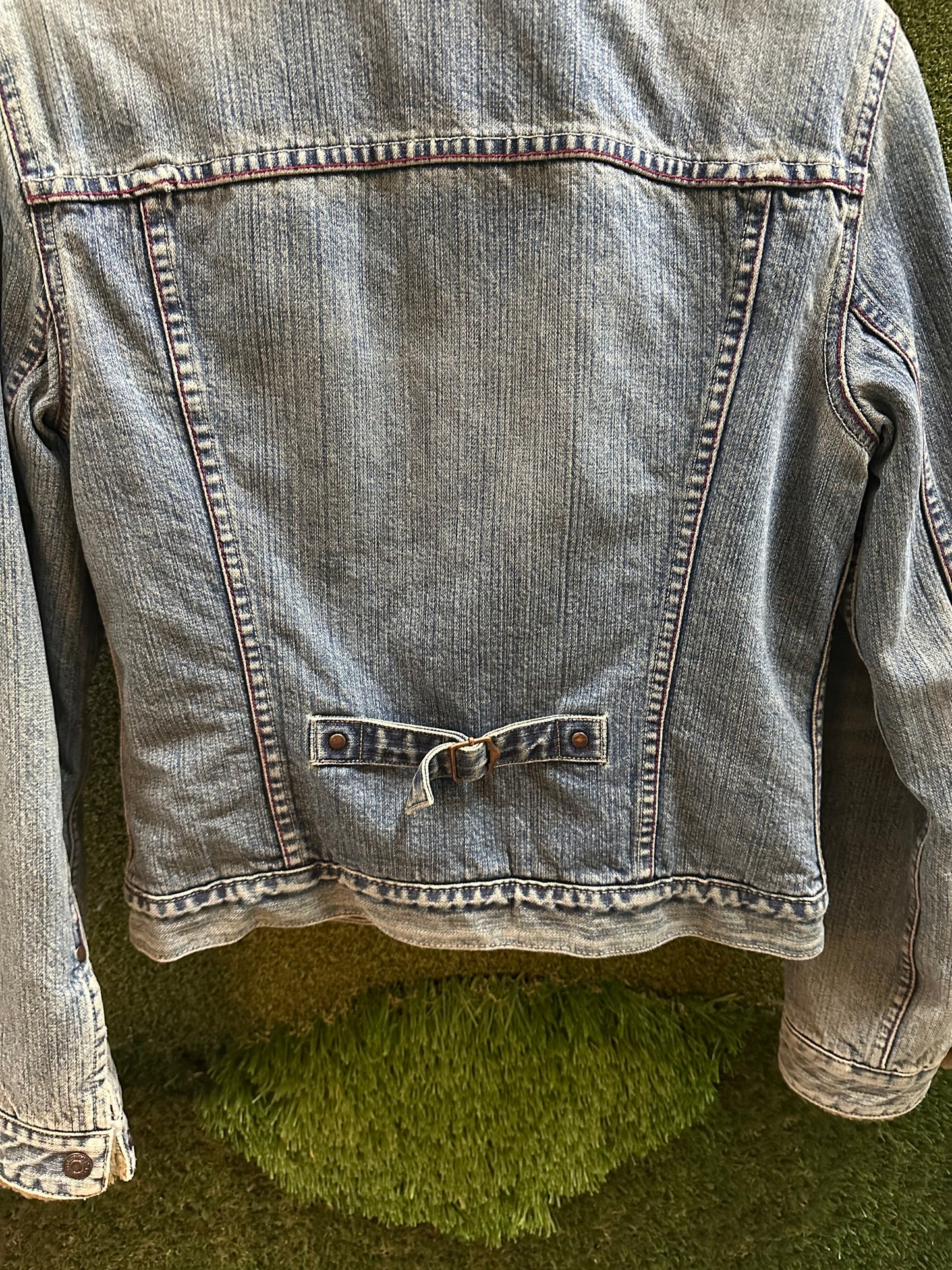 00s Levi’s Fur Lined Buckleback Denim Jacket - M