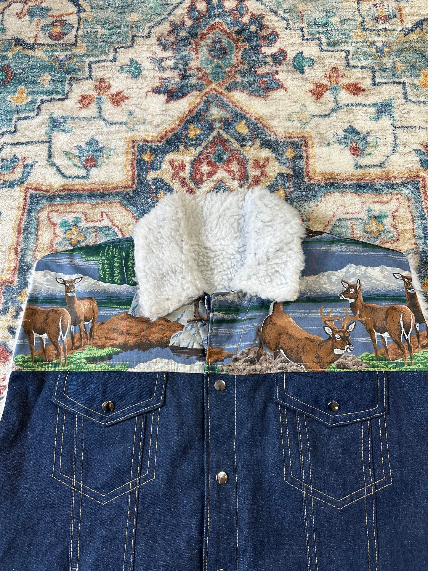 00s Sherpa Lined Deer Animal Nature Denim Vest - L