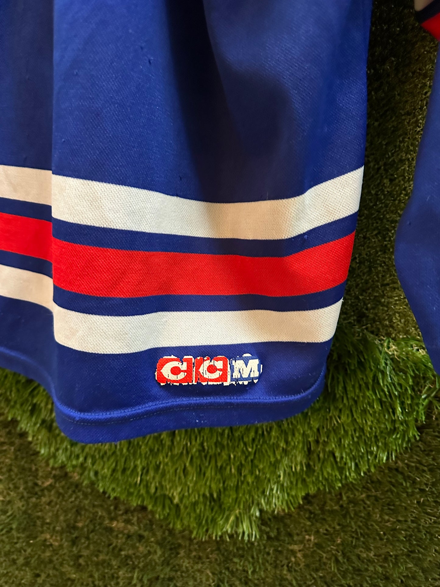 90s NHL CCM New York Rangers Spellout Jersey - M