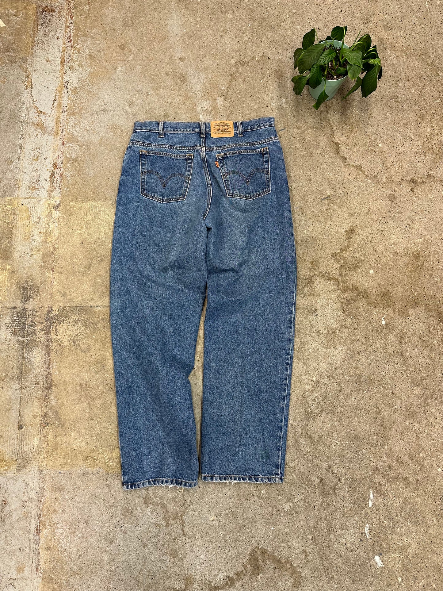 Vintage Levi’s Midwash Orange Tab Jeans - 36