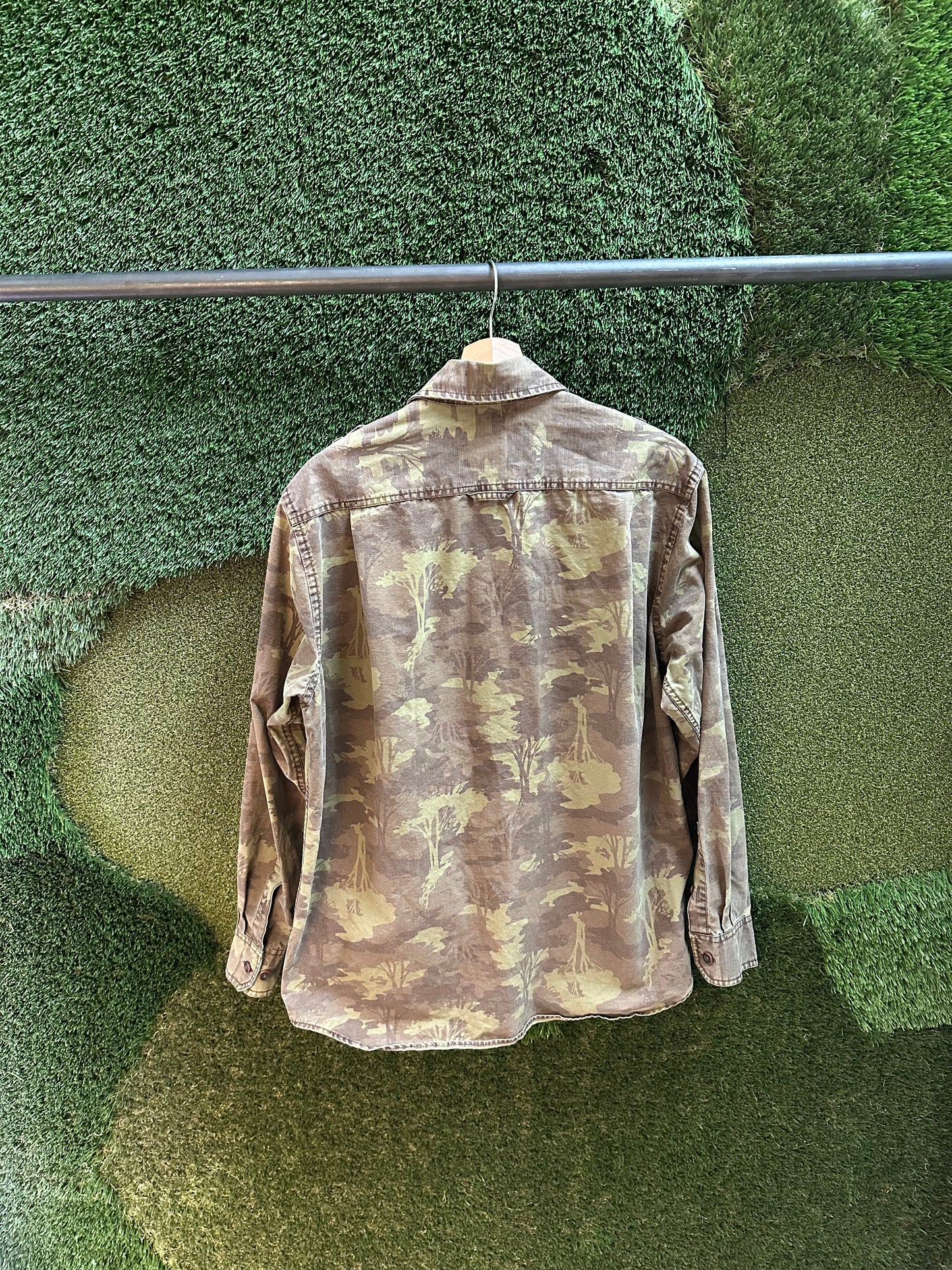 00s Eddie Bauer Camouflage Button-up Shirt - M