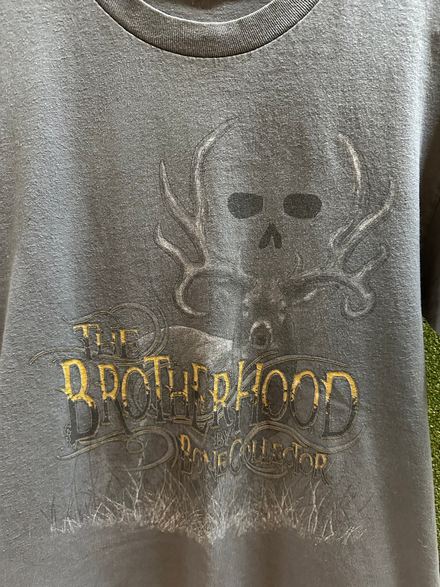 00s The Brotherhood Bone Collector Deer T-shirt - M