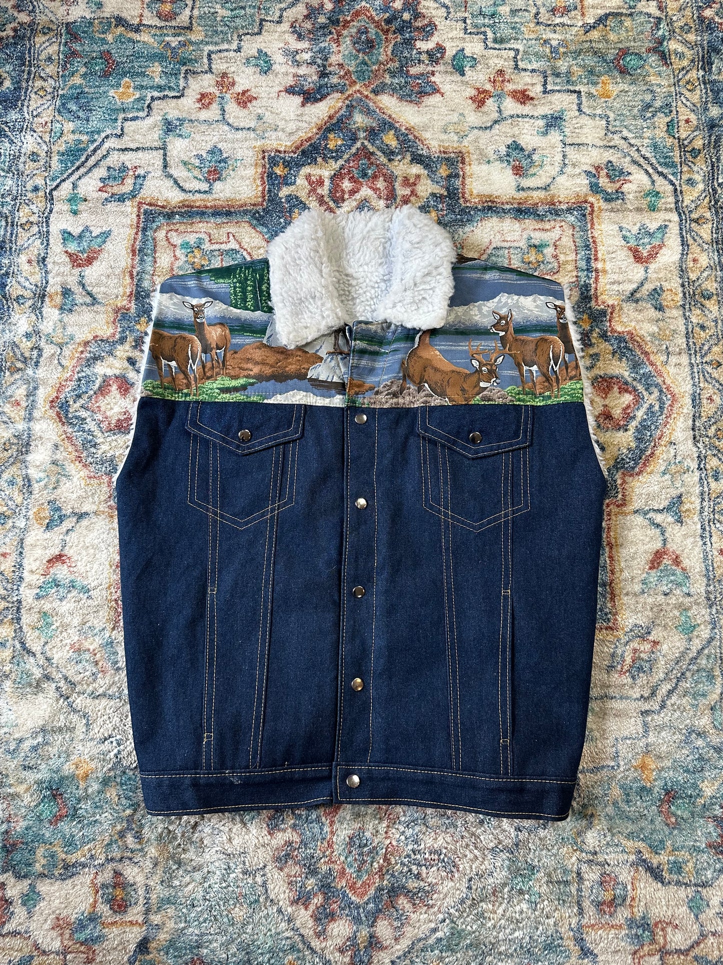 00s Sherpa Lined Deer Animal Nature Denim Vest - L