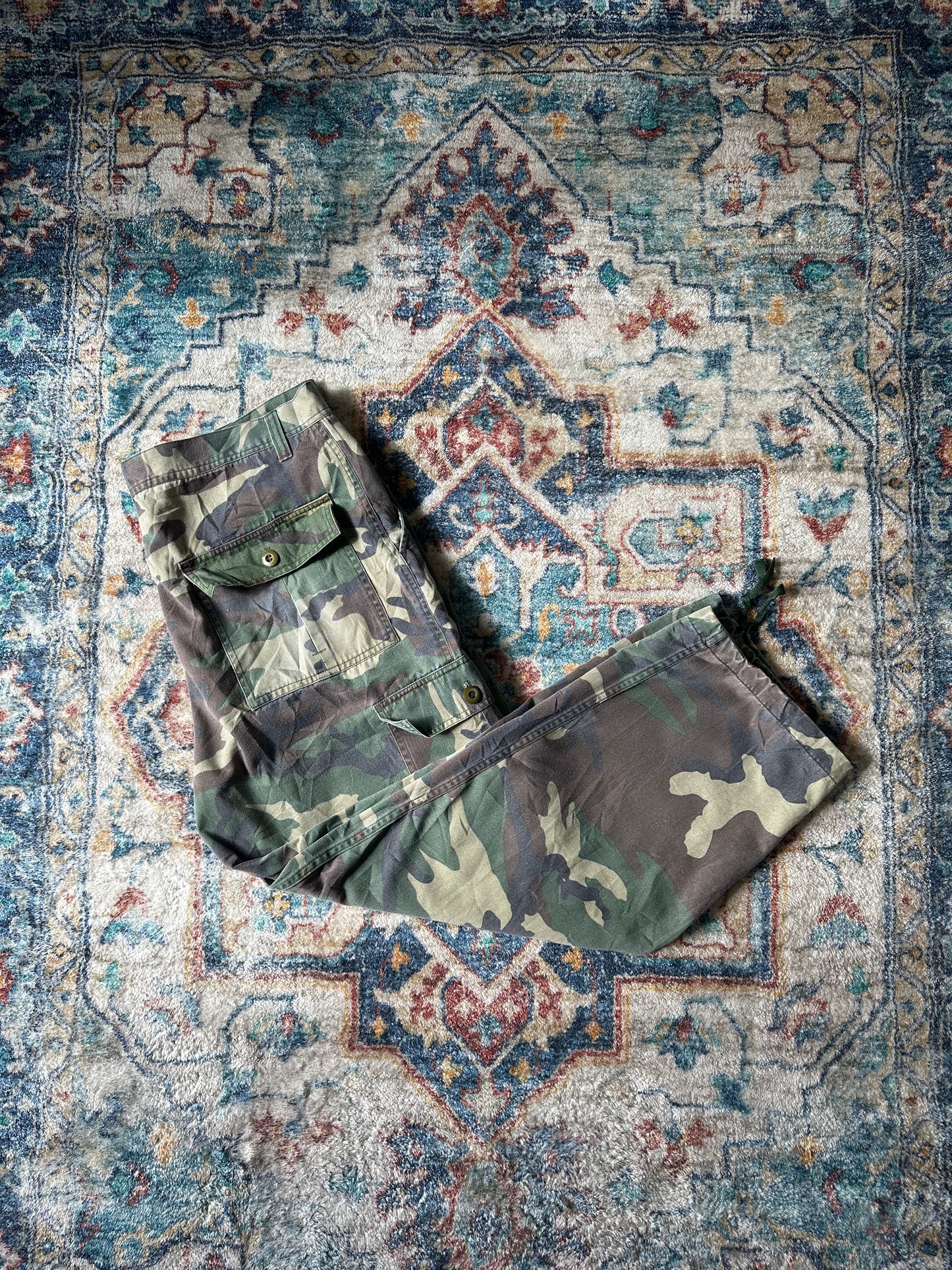 90s Camouflage Cargo Pants - 37