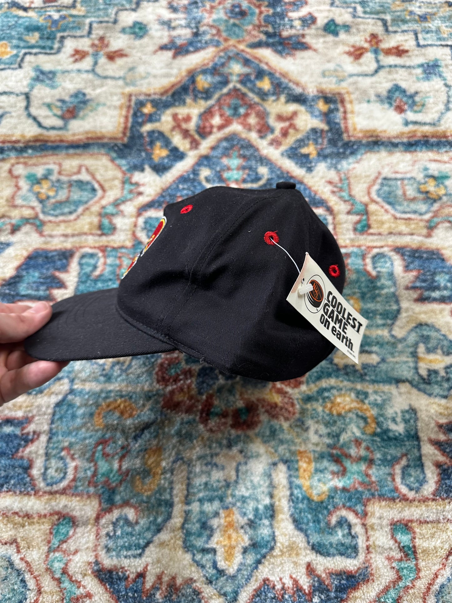 90 NHL NWT Calgary Flames SnapBack Hat