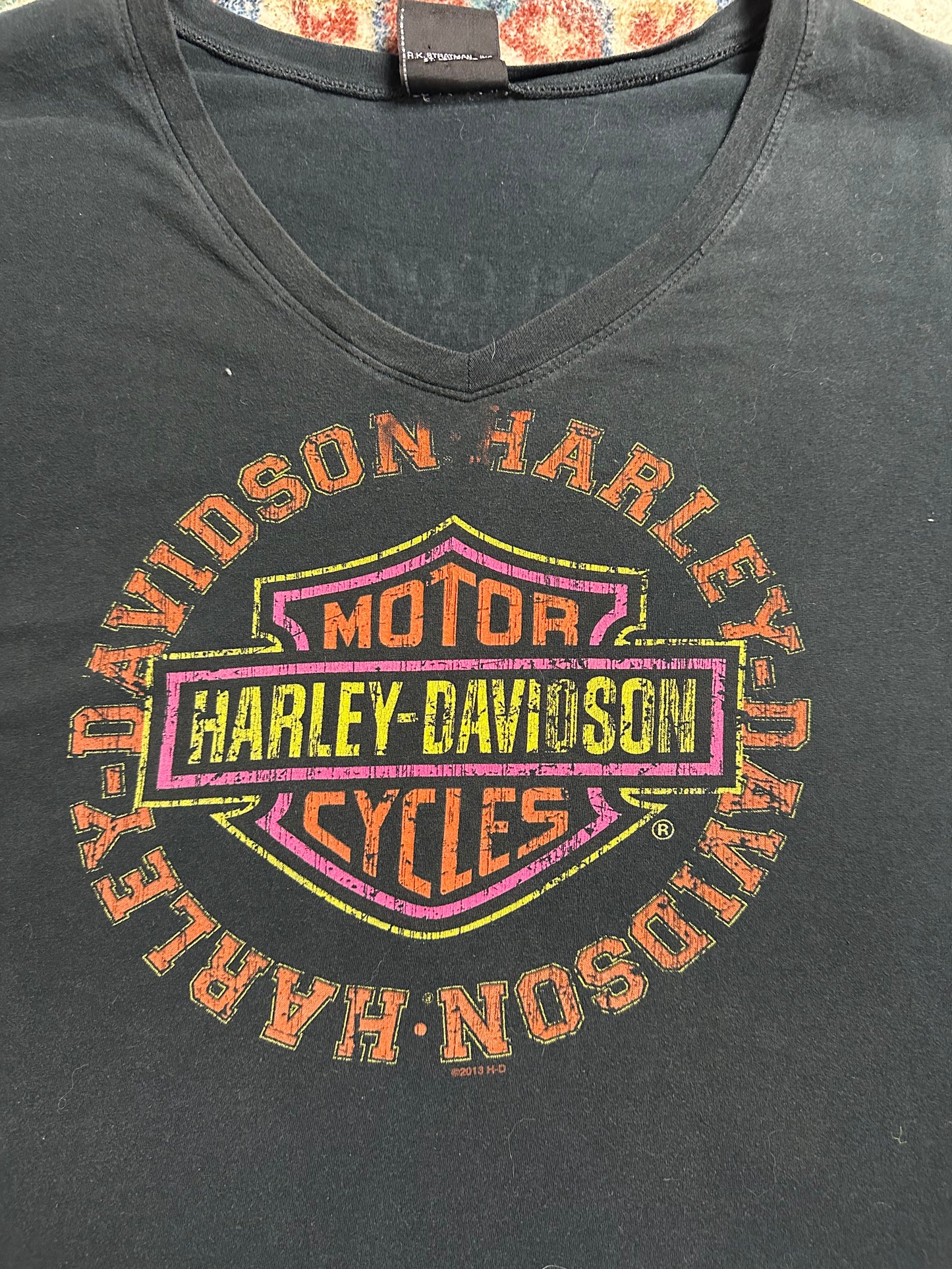 Harley Davidson V-Neck Logo T-shirt - M