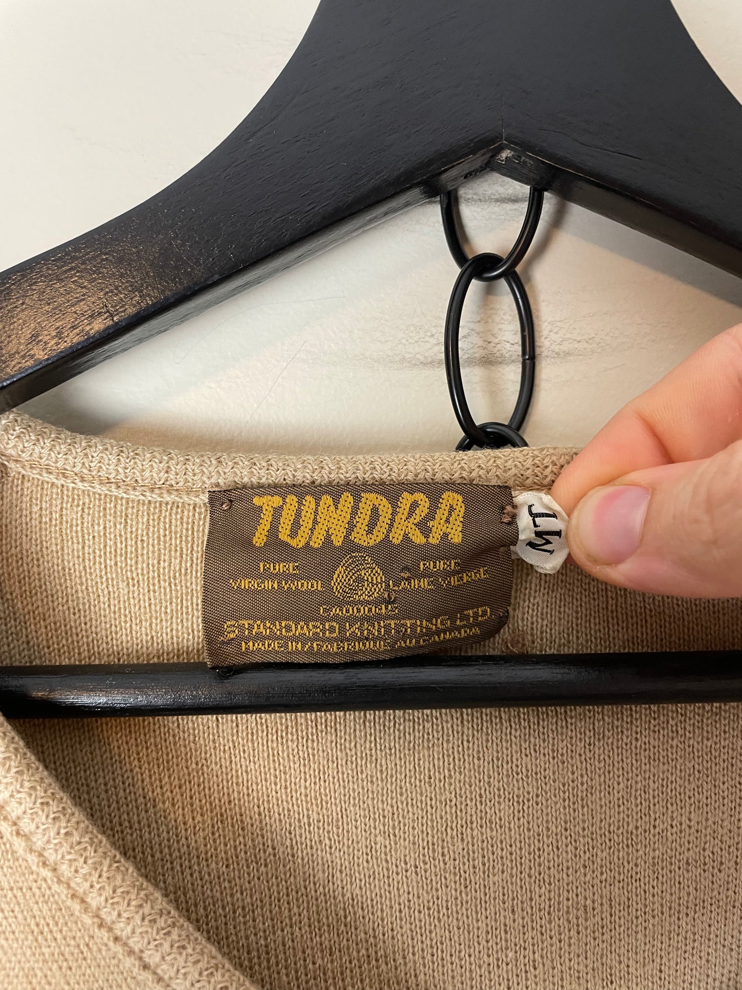 Vintage 1980s Tundra Pullover V-Neck Sweater - M