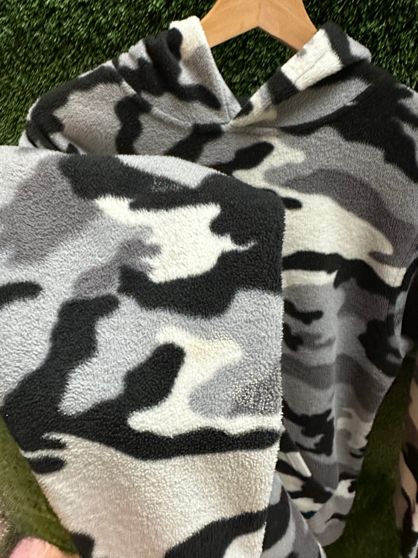 00s Snow Camouflage Hoodie - L