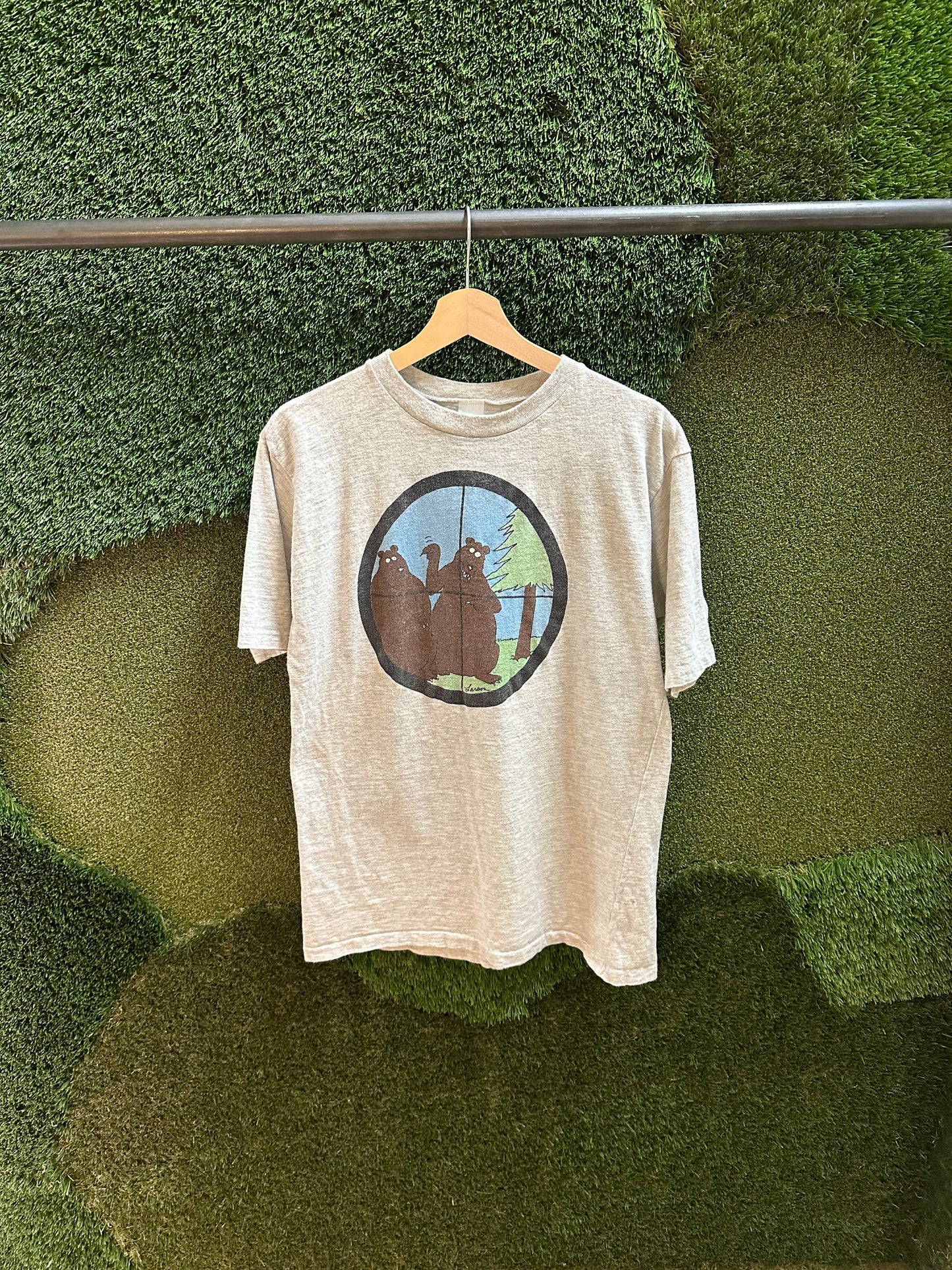 90s Bear Hunting T-shirt - M