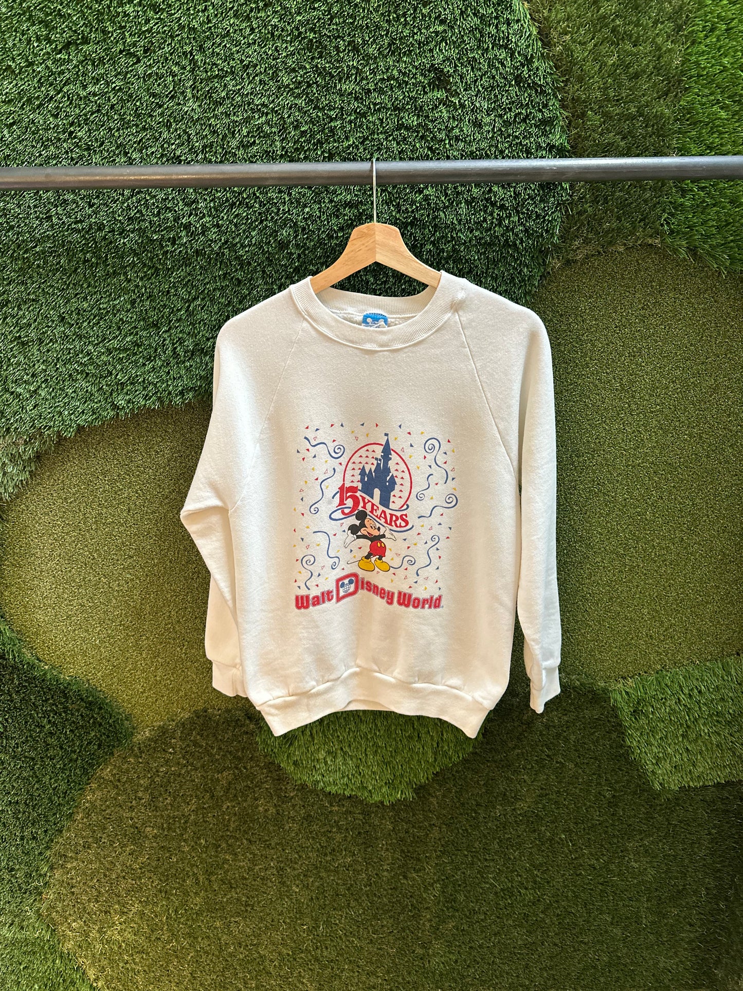 80s Disneyworld 15 Years Mickey Castle Crewneck - M