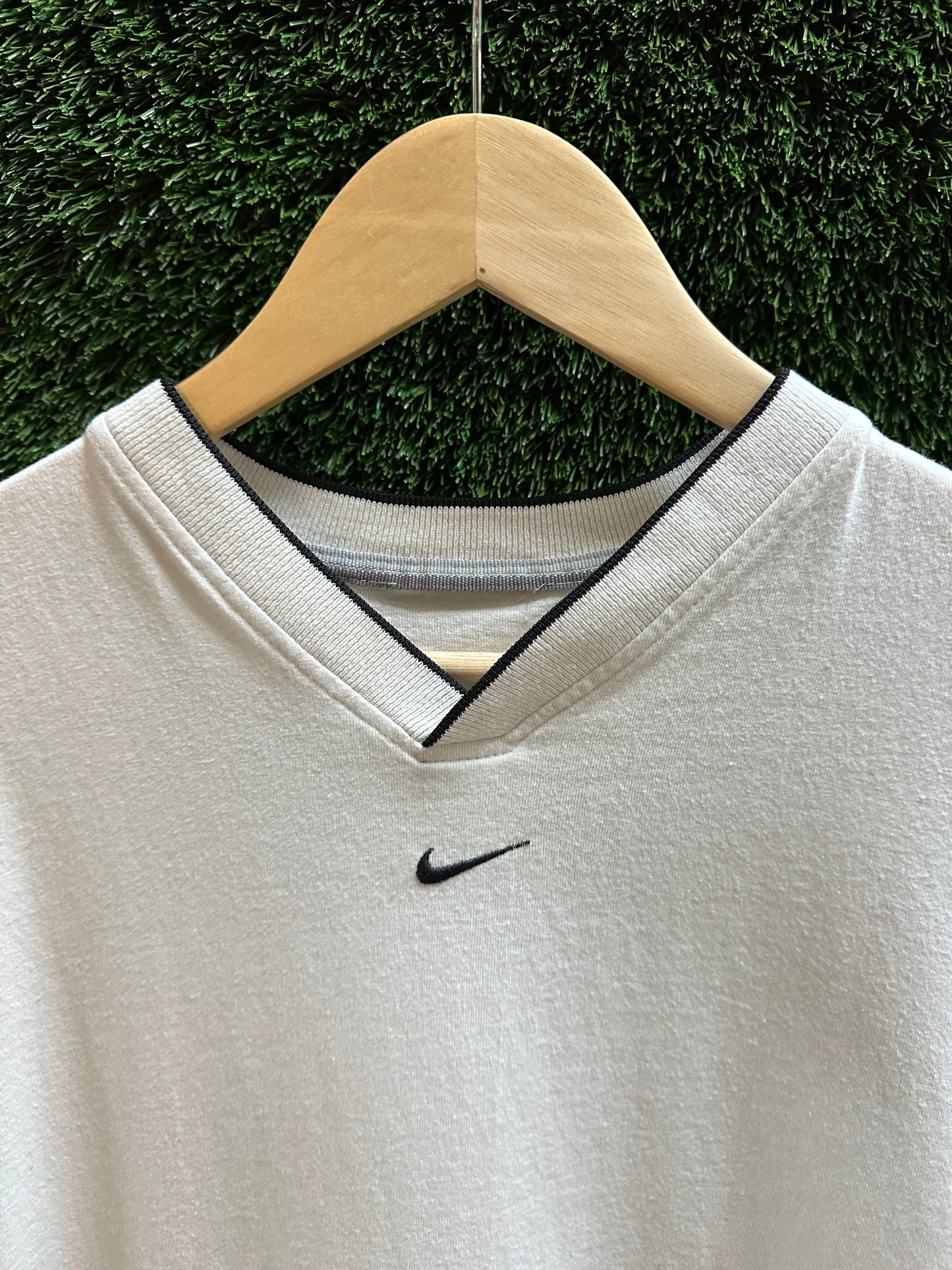 00s Nike Mid Check V-Neck T-shirt - L