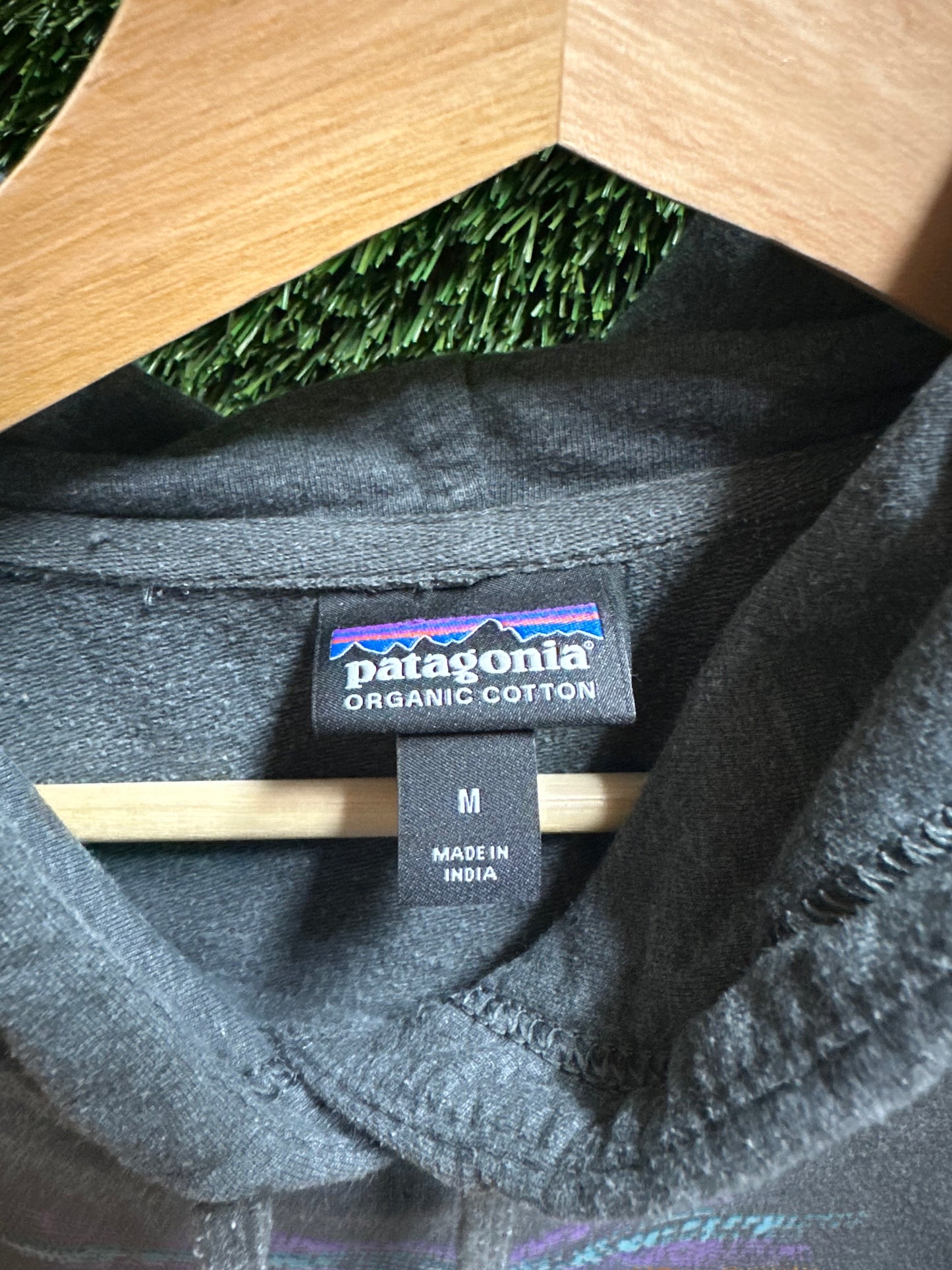 Patagonia Mountains Logo Hoodie - M