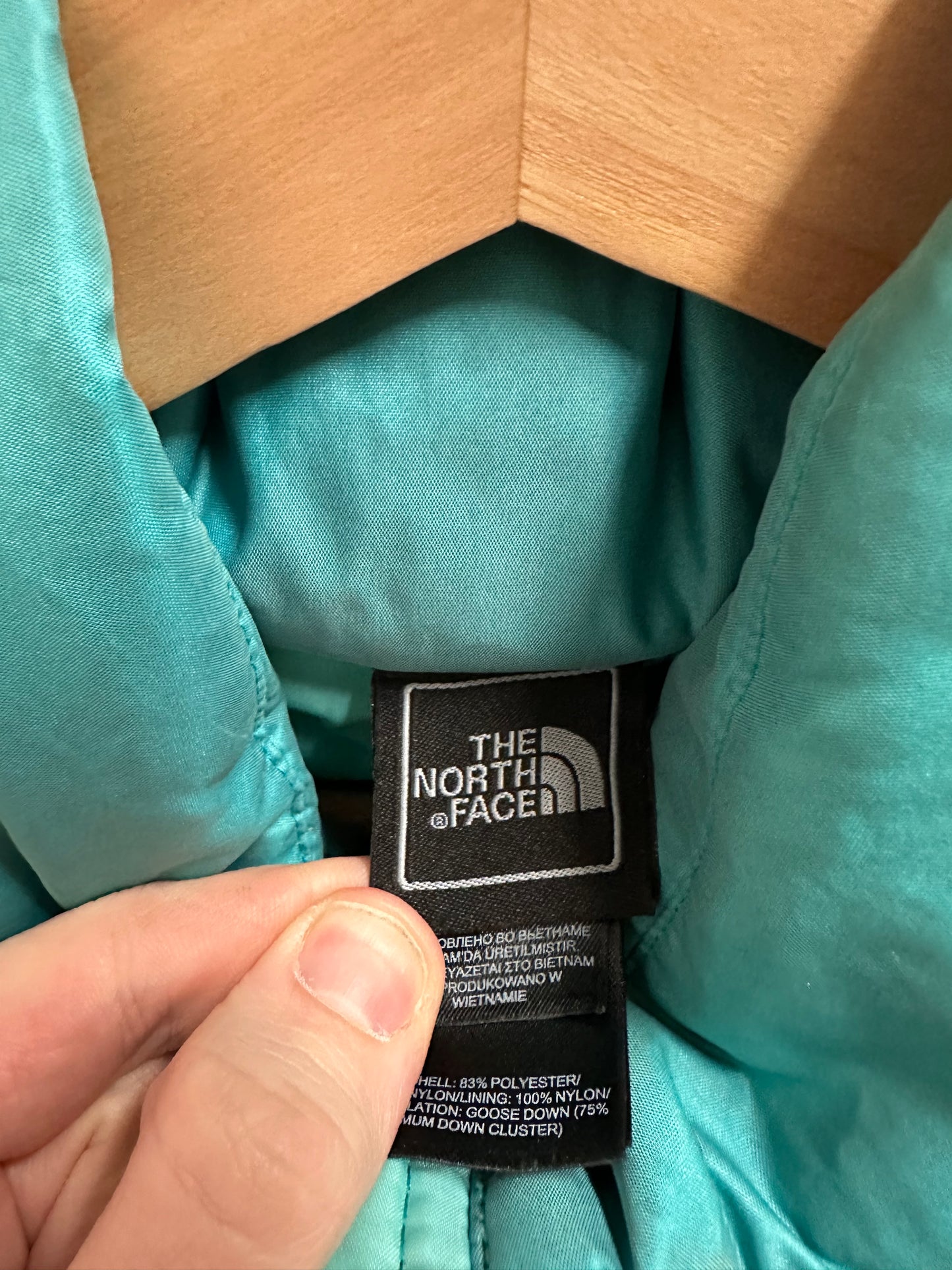 The North Face 550 Blue Puffer Jacket - M