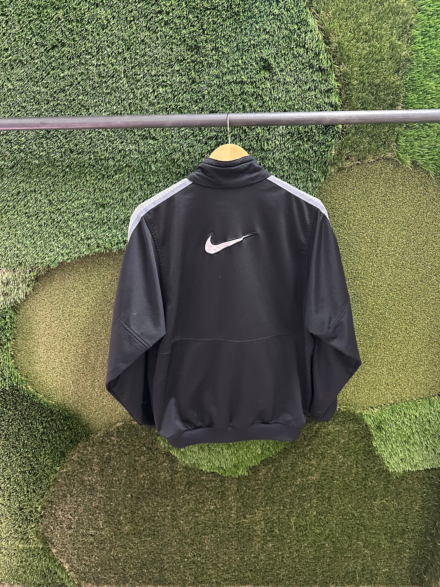 Vintage Nike Active Zip-up Active Sweatshirt - M