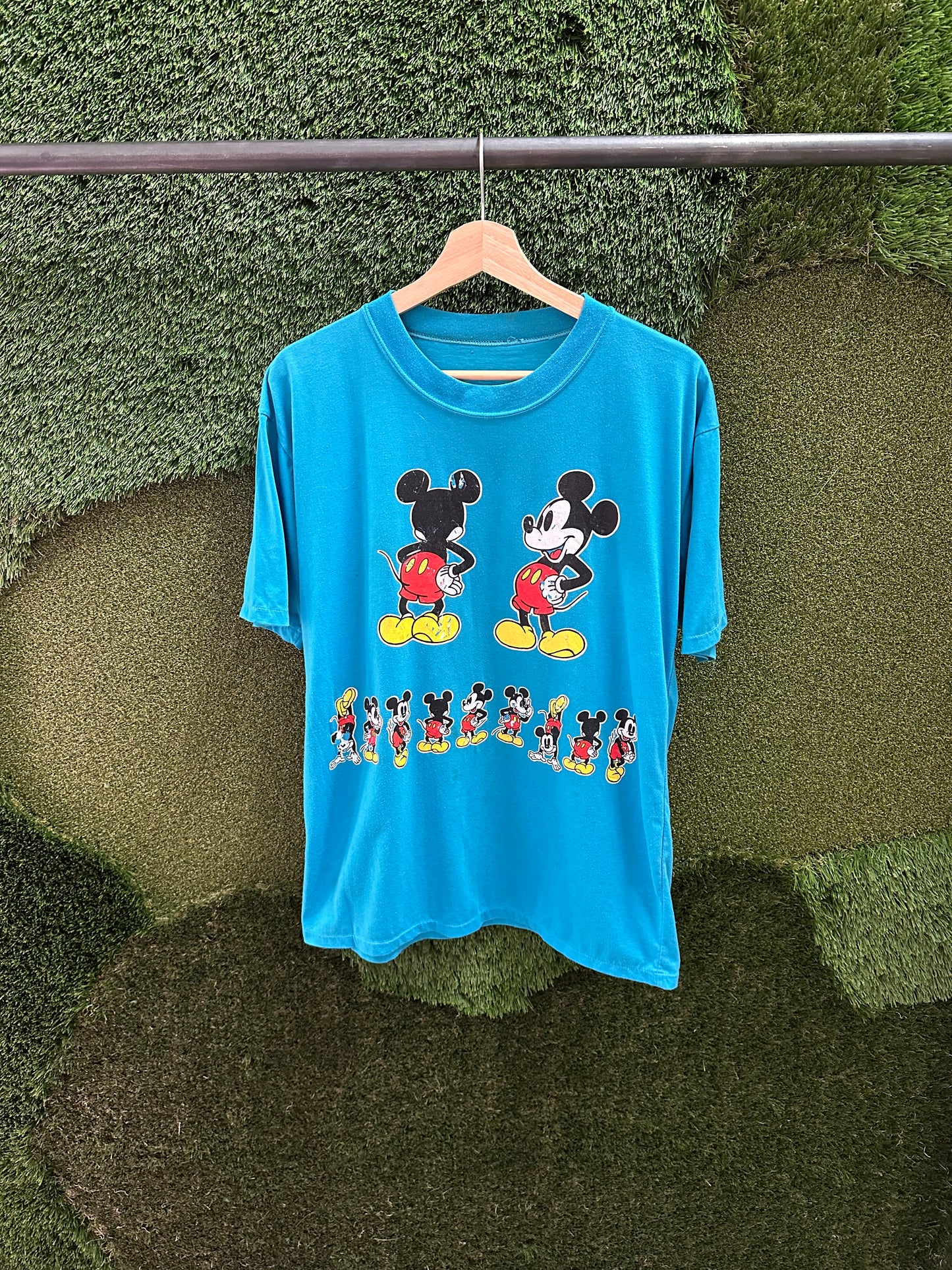 Vintage Mickey Mouse T-shirt - L