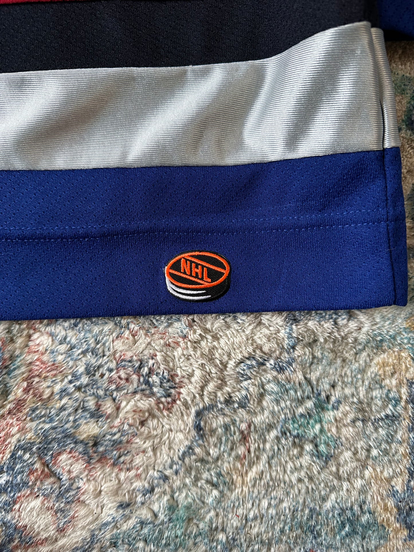 00s CCM NHL Vancouver Canucks Navy Hockey Jersey - S