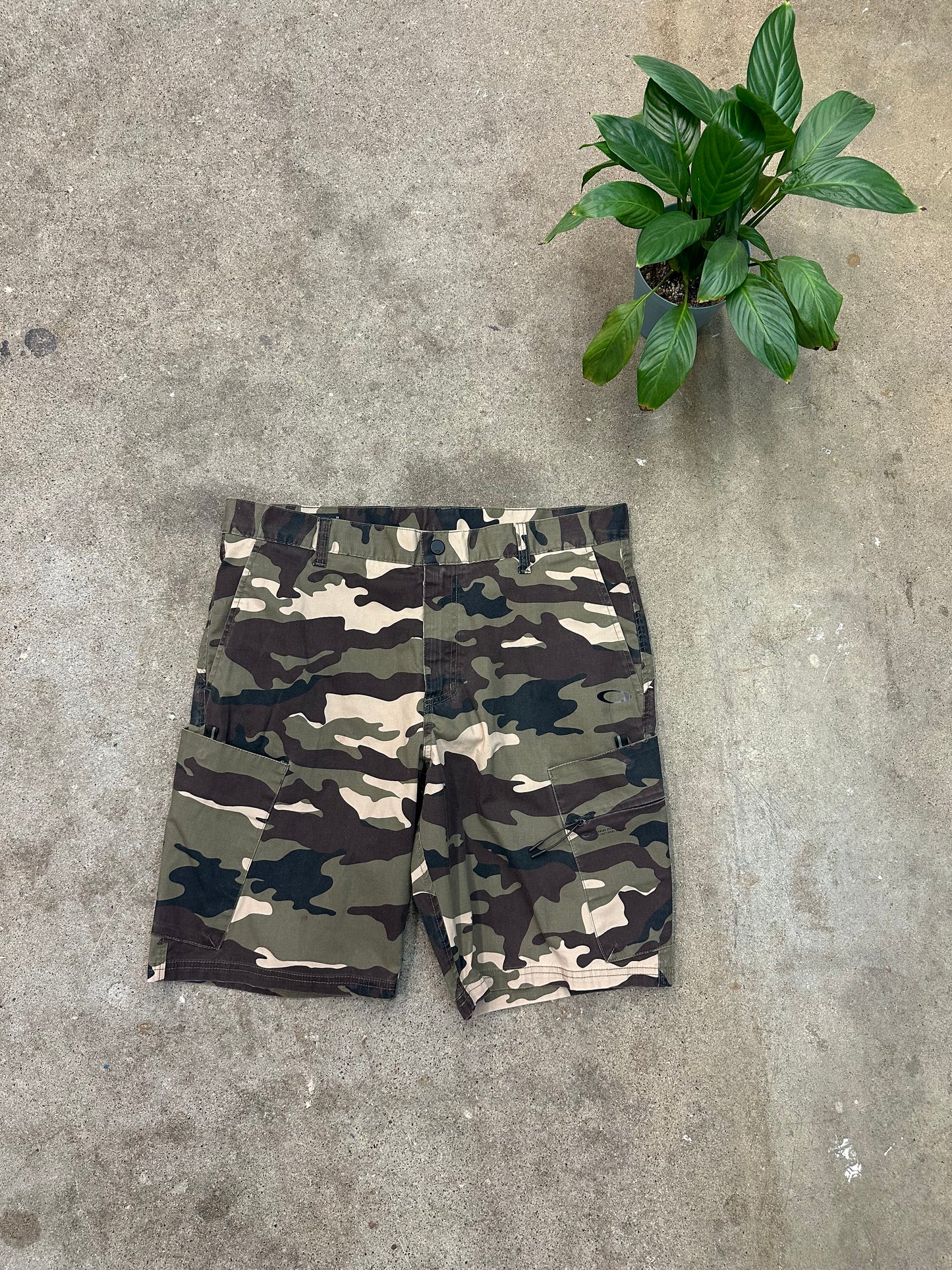 Oakley Camouflage Shorts - 38