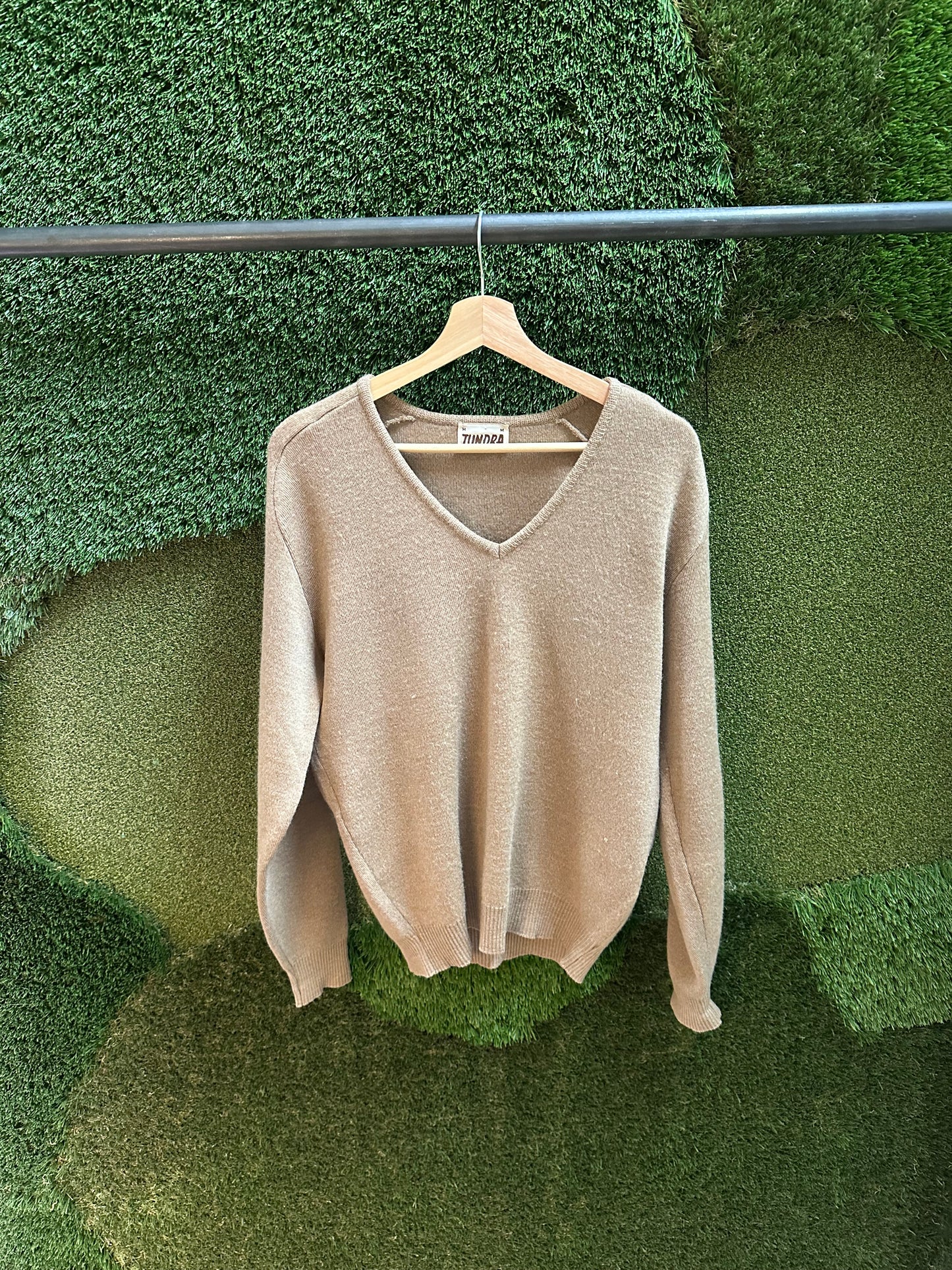 80s Tundra V-Neck Sweater - M