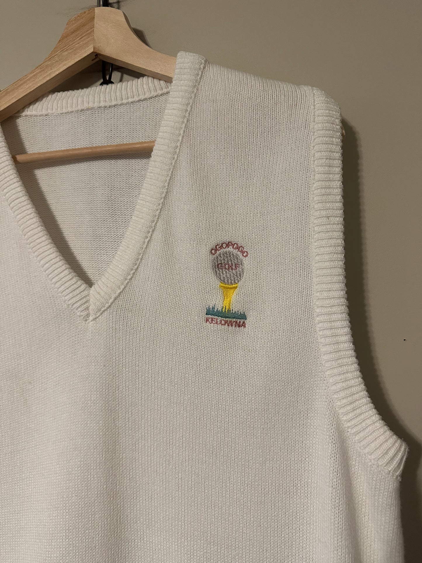 90s Ogopogo Golf Kelowna Sweater Vest - L