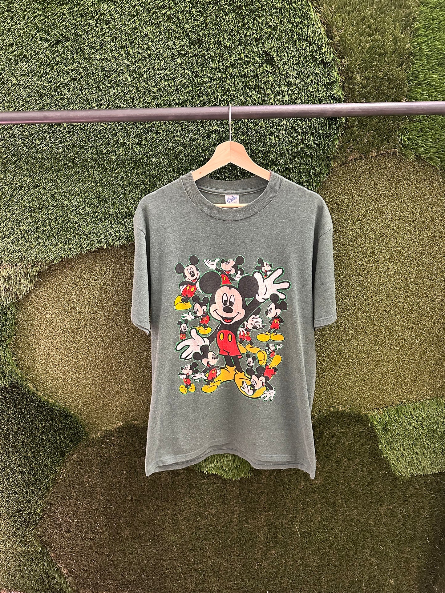 Vintage Disney Mickey Mouse T-shirt - L