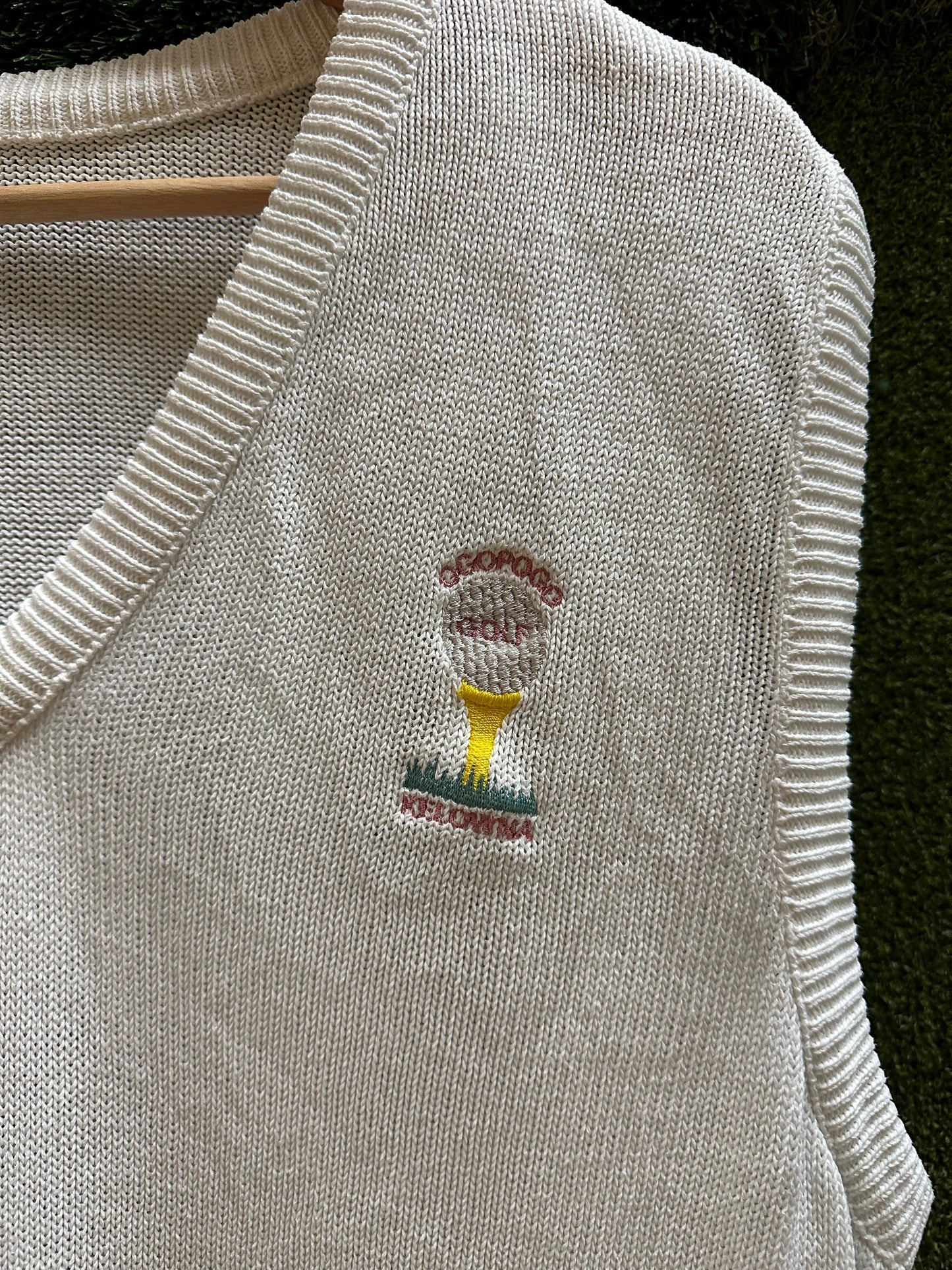 90s Ogopogo Golf Sweater Vest - L