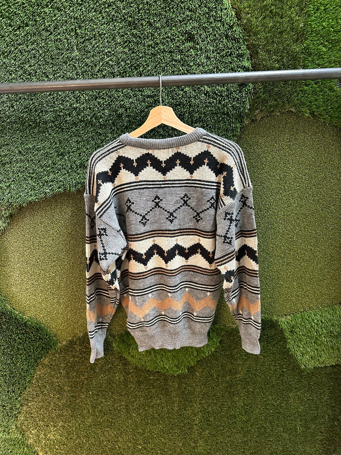 90s Entourage Striped Abstract Sweater - M