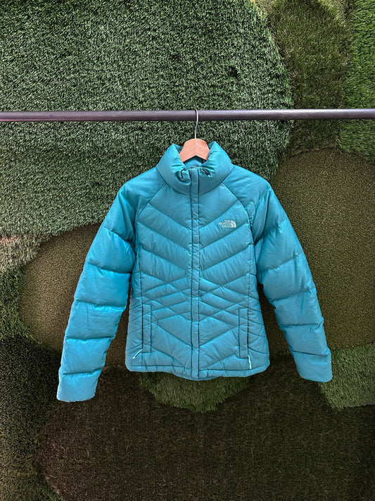 The North Face 550 Blue Puffer Jacket - M