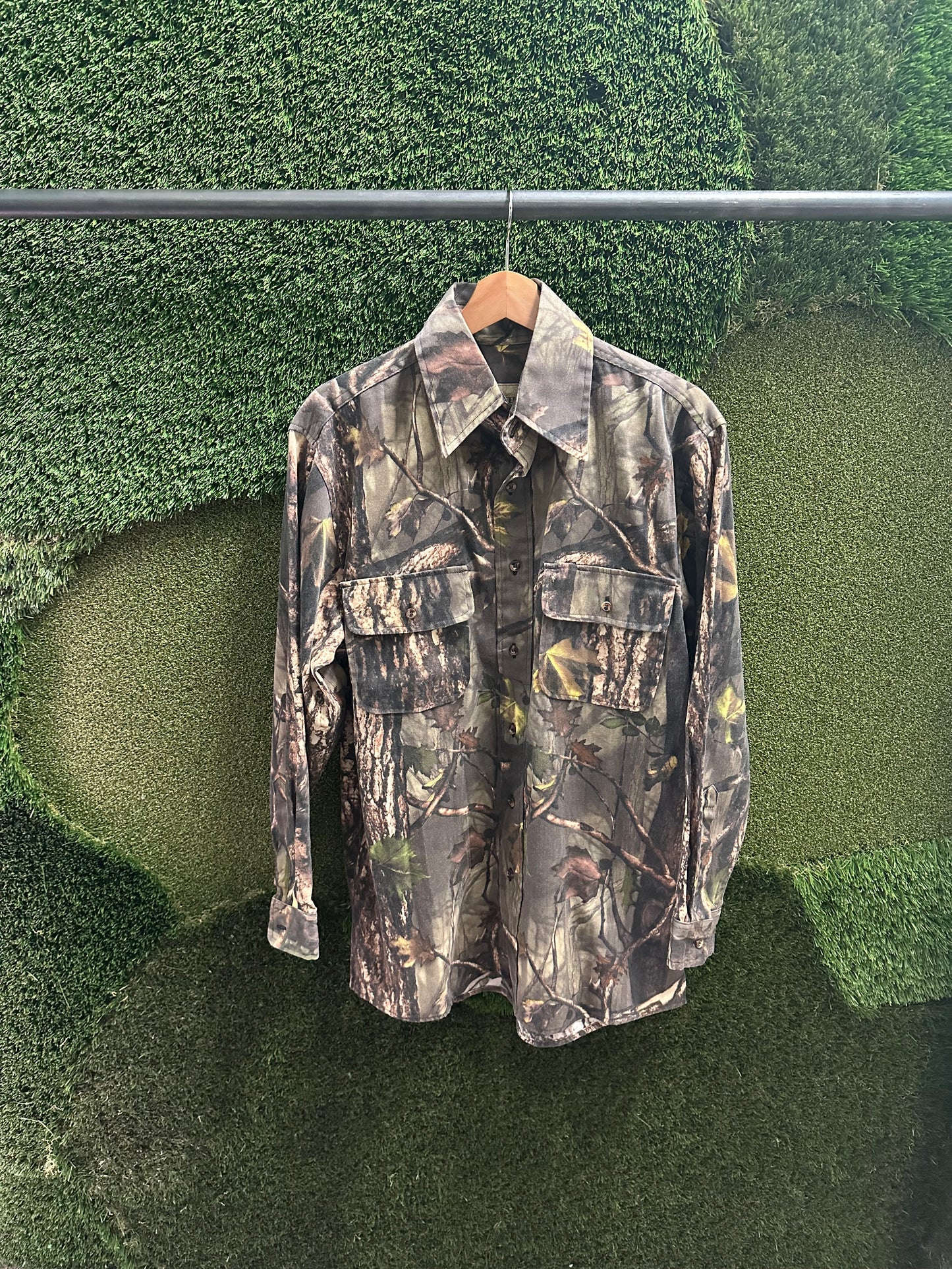 Vintage Master Sportsman Camouflage Button-up Shirt - M