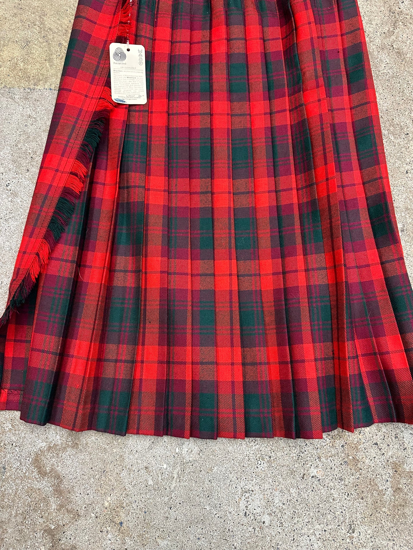 90s The Tartan Gift Shops Wool Kilt - 24