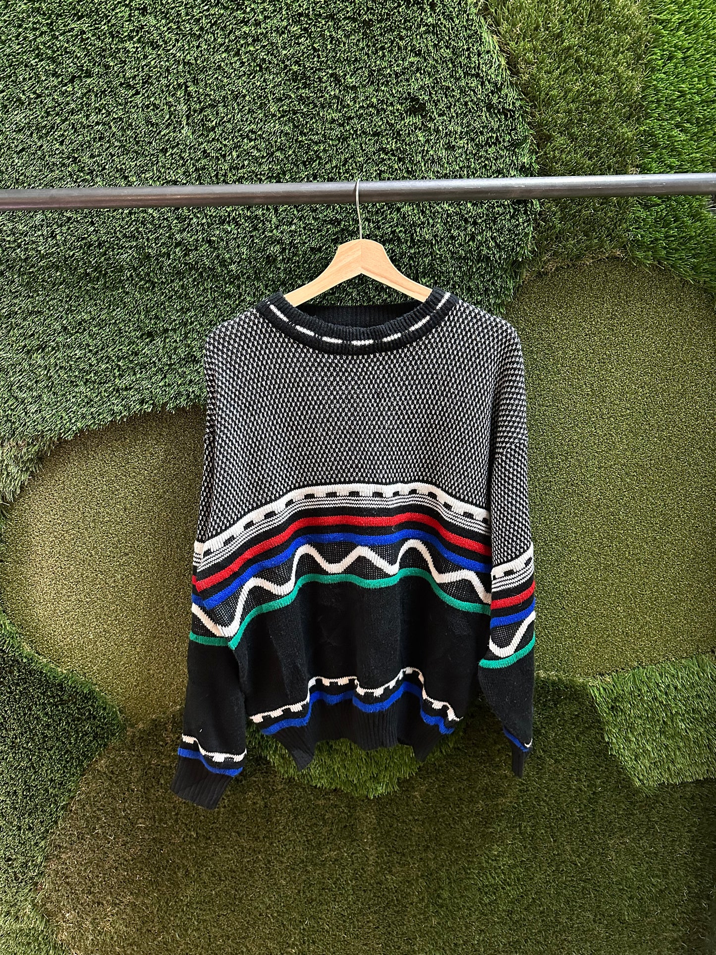 90s Entourage Textured Abstract Sweater - L