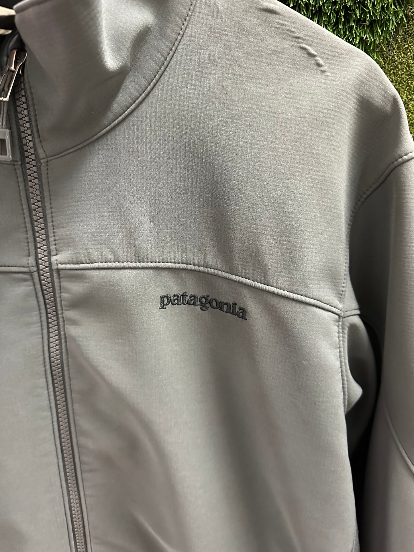 Patagonia Zip-up Light Jacket - L