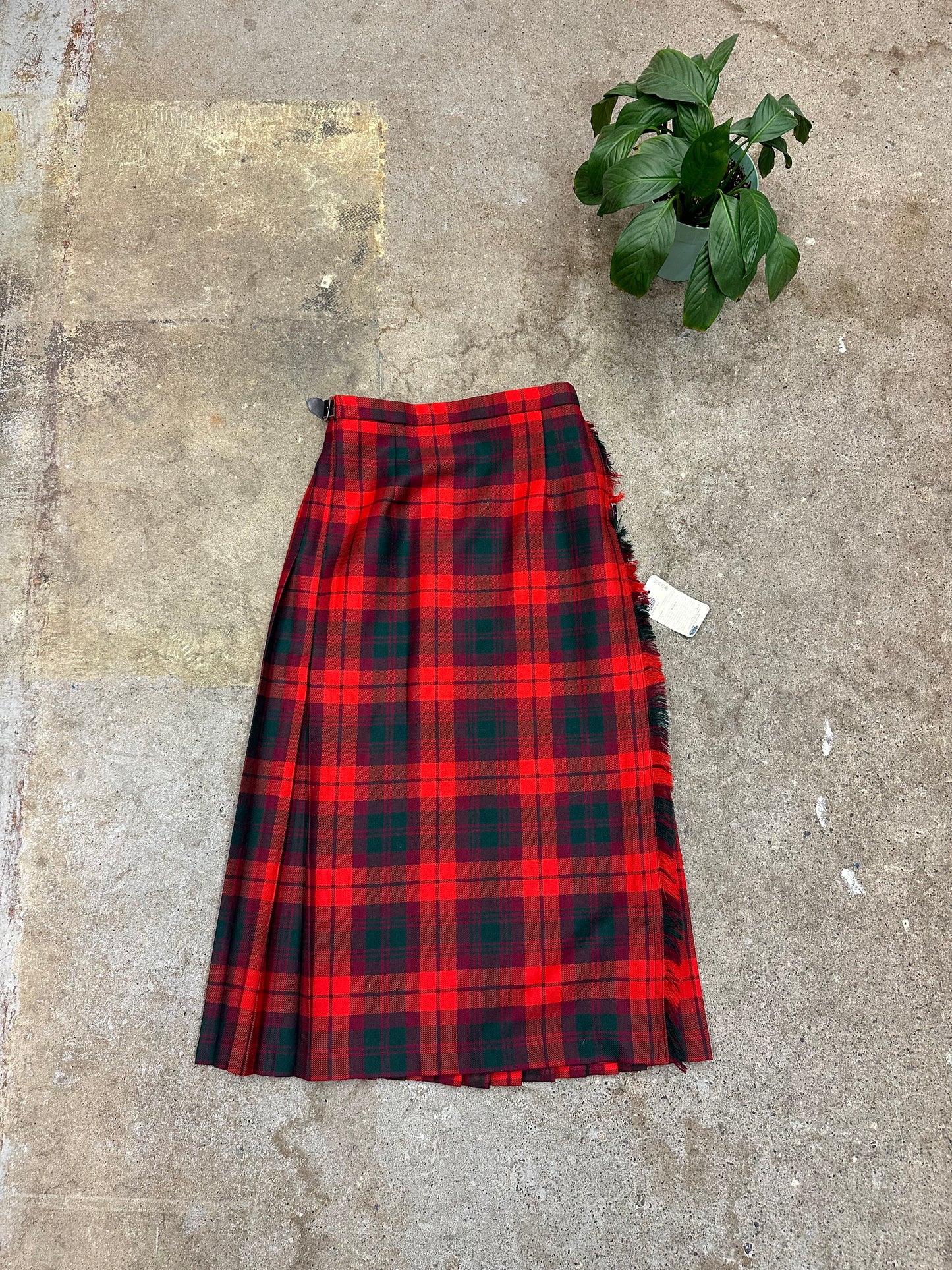 90s The Tartan Gift Shops Wool Kilt - 24