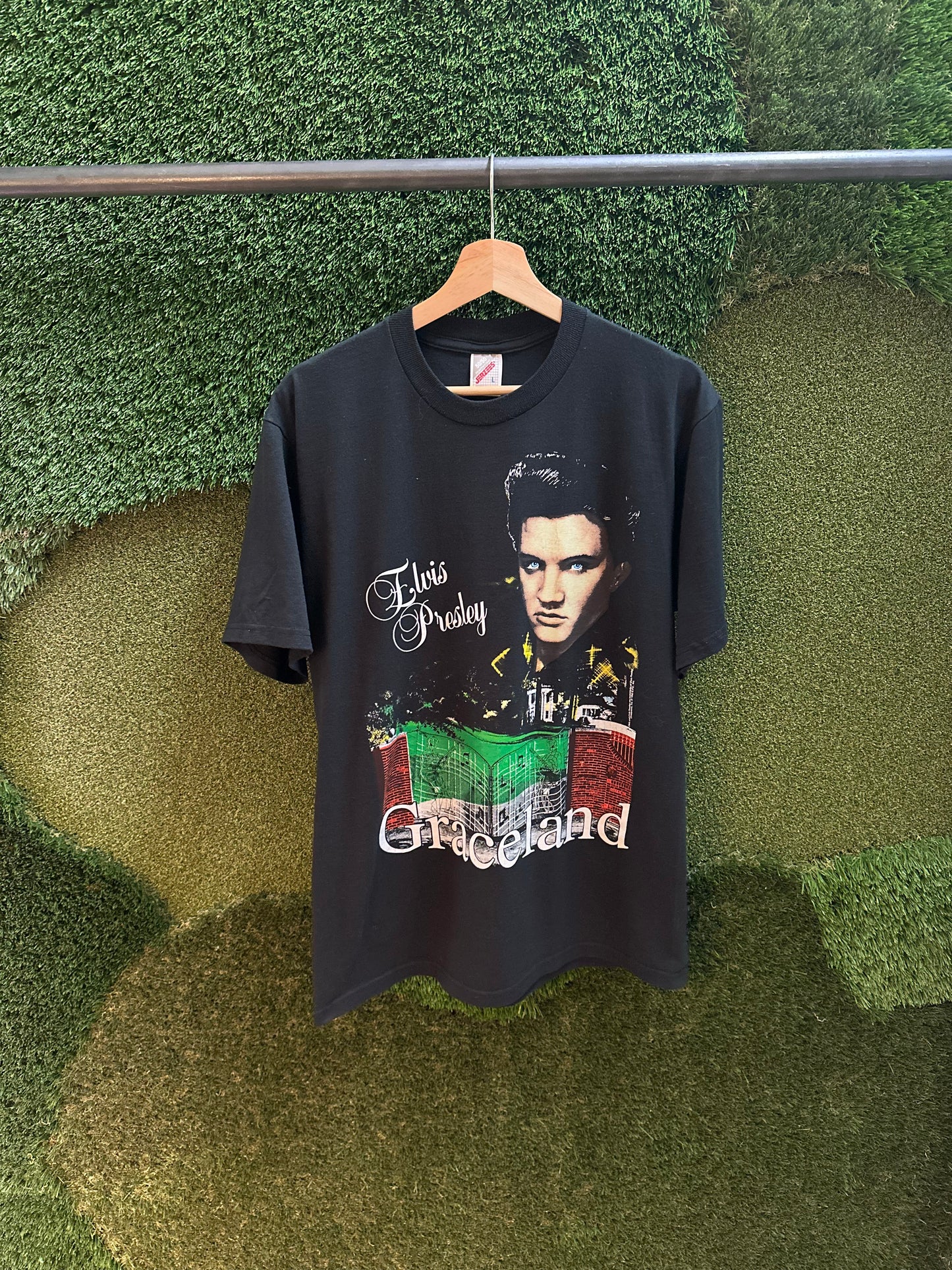 90s Elvis Presley Graceland T-shirt - L