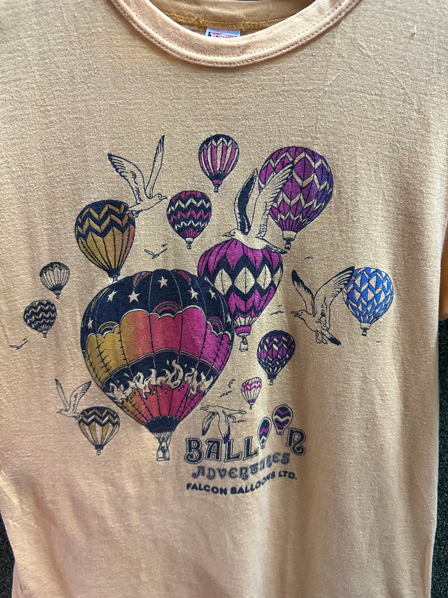 70s Hot Air Balloon Adventures T-shirt - M