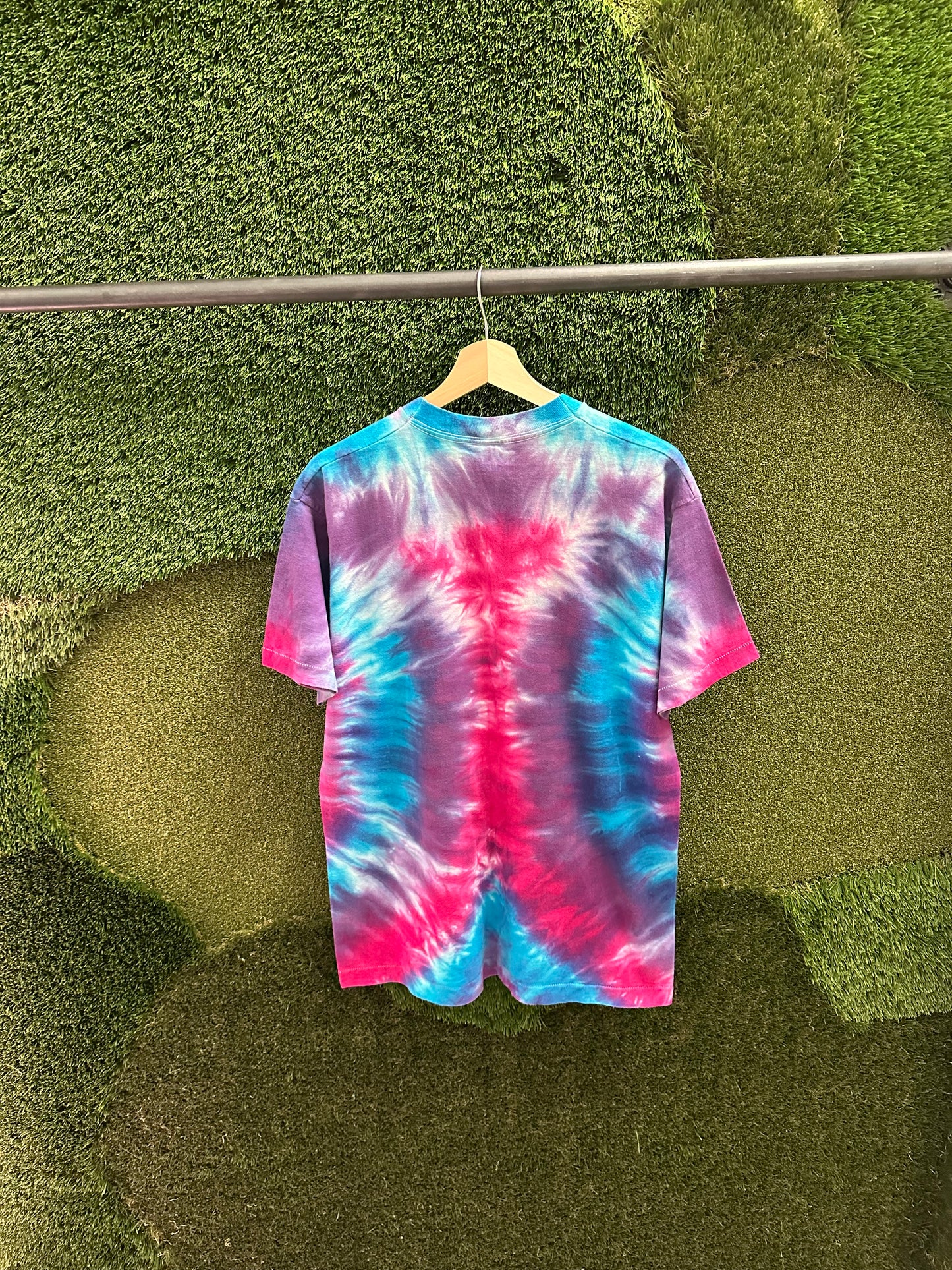 Vintage Woman Healing For Change Tye-Dye T-shirt - L