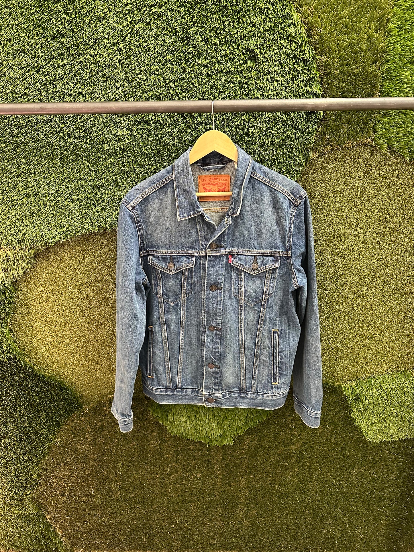 Levi’s Denim Jacket - M