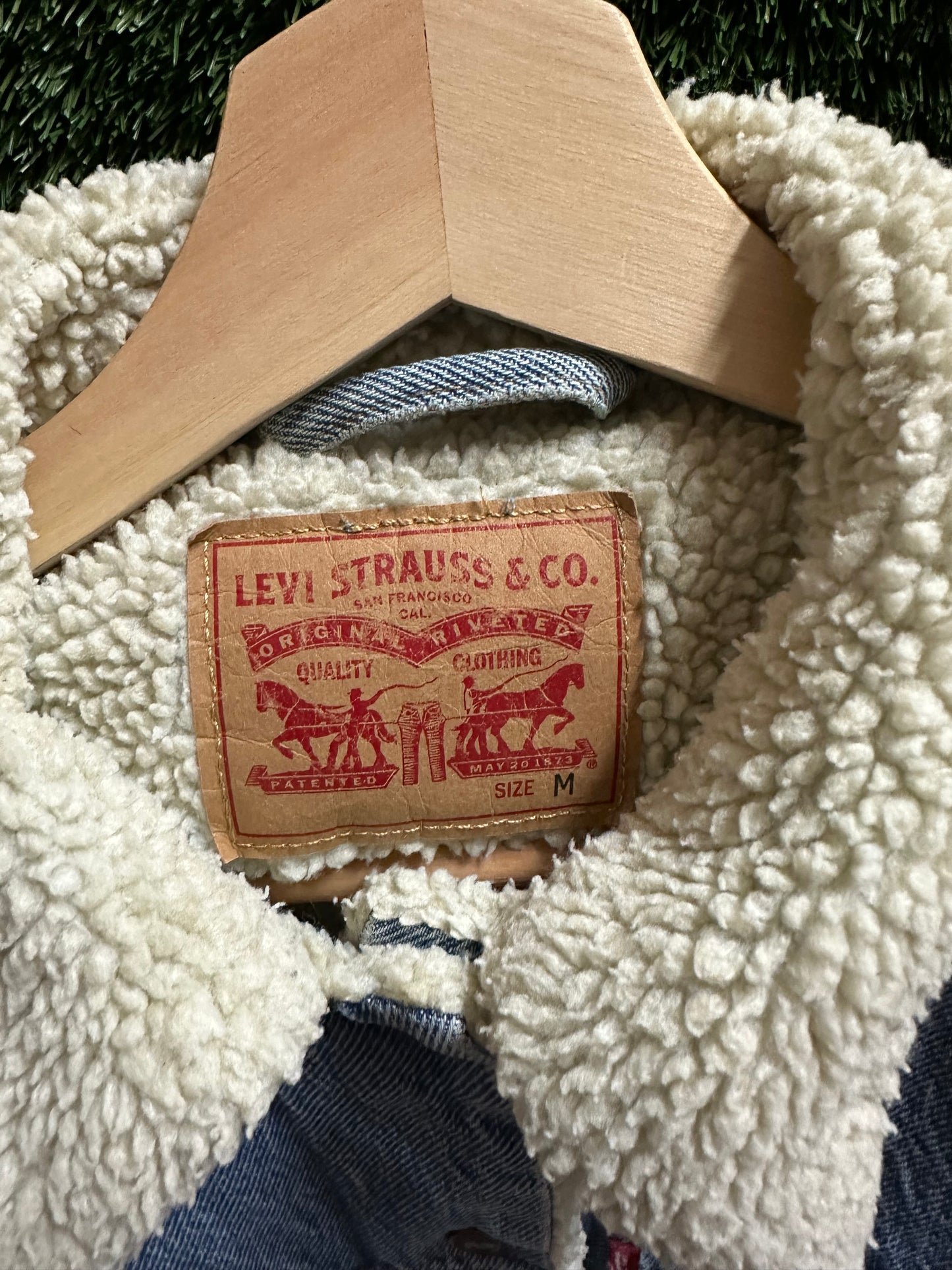 Levi’s Sherpa Lined Denim Jacket - M