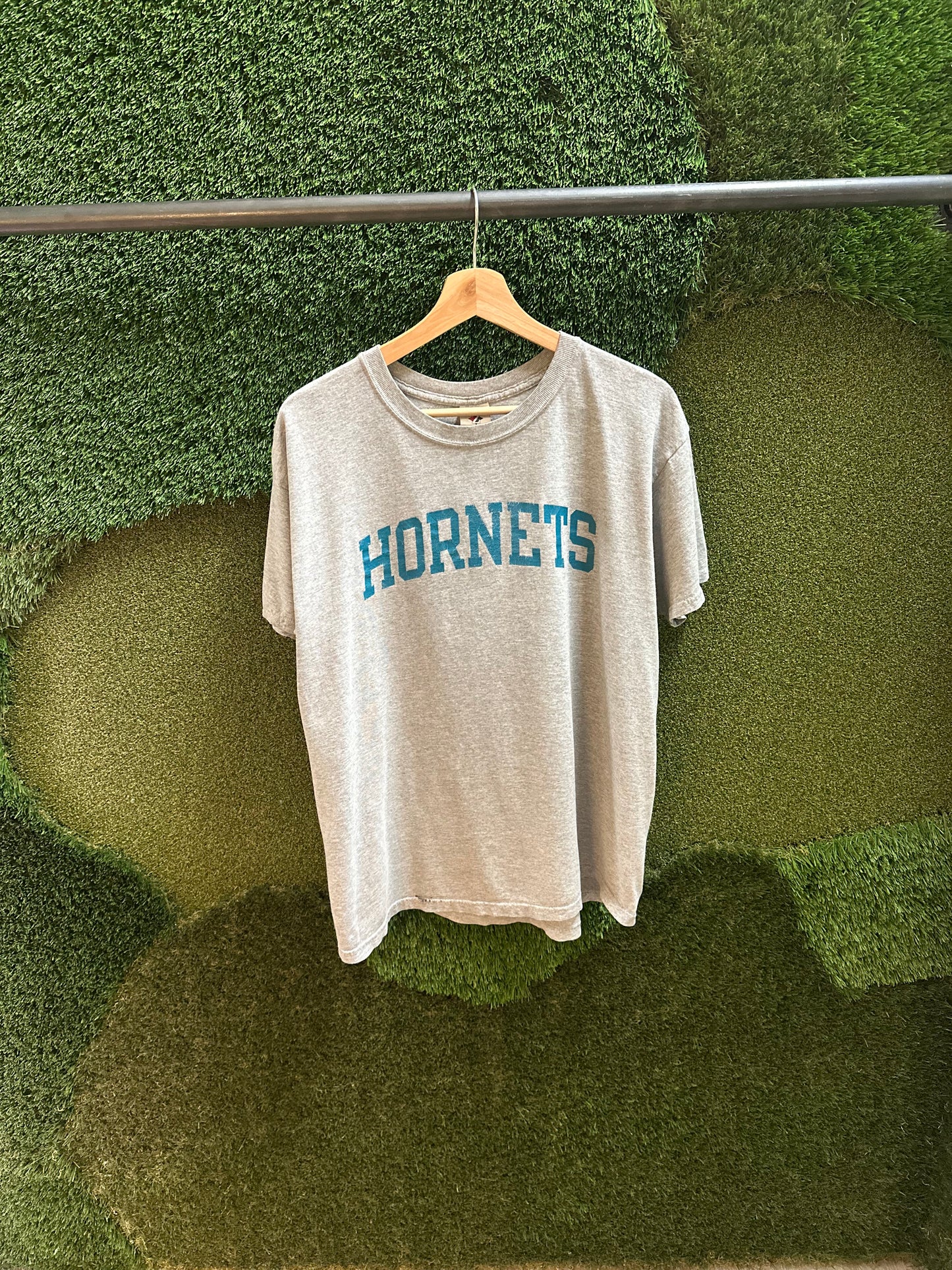 00s Hornets Collegiate Spellout T-shirt - L