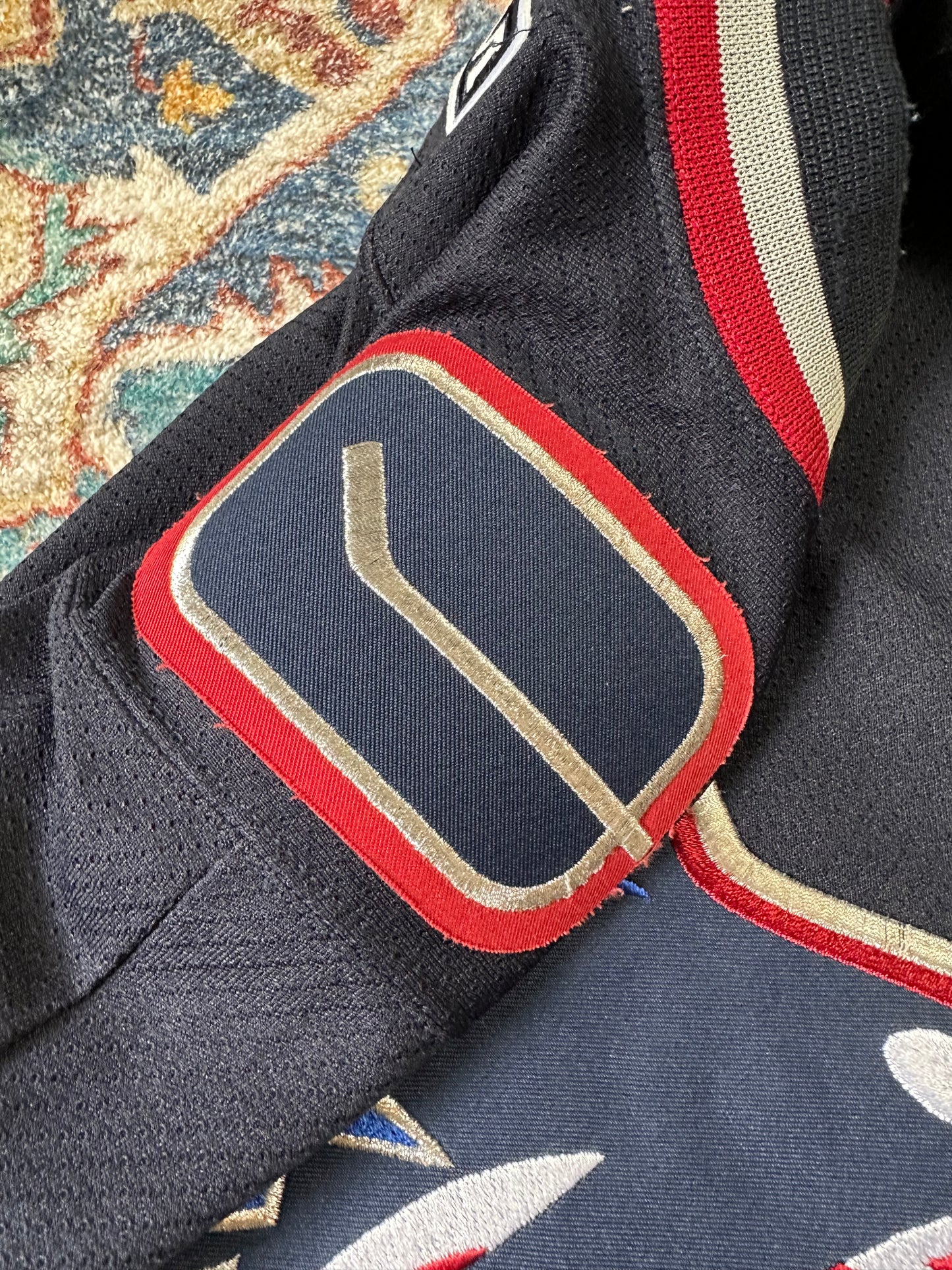 00s CCM NHL Vancouver Canucks Navy Hockey Jersey - S