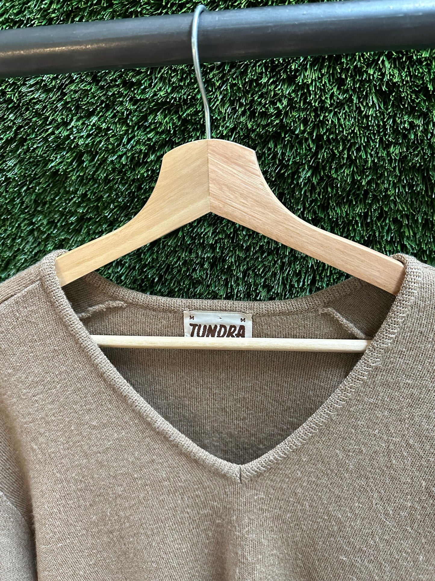 80s Tundra V-Neck Sweater - M