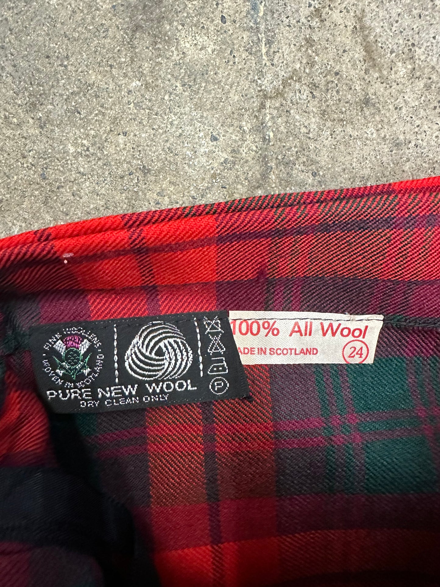 90s The Tartan Gift Shops Wool Kilt - 24