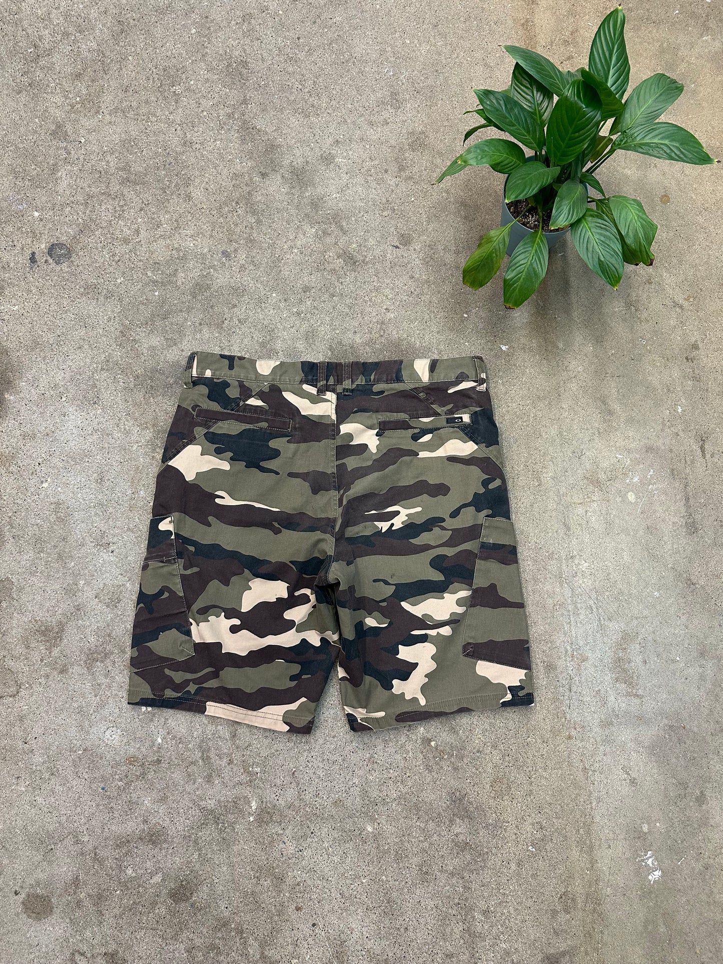 Oakley Camouflage Shorts - 38