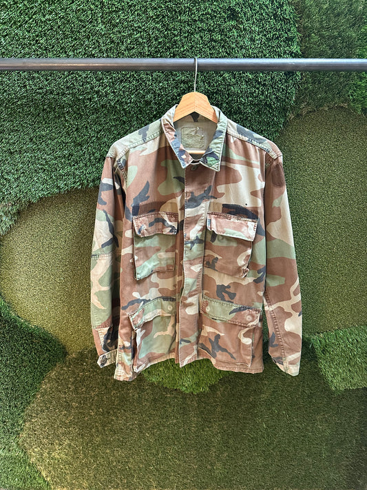 90s Military Camouflage Button-up Shirt - L