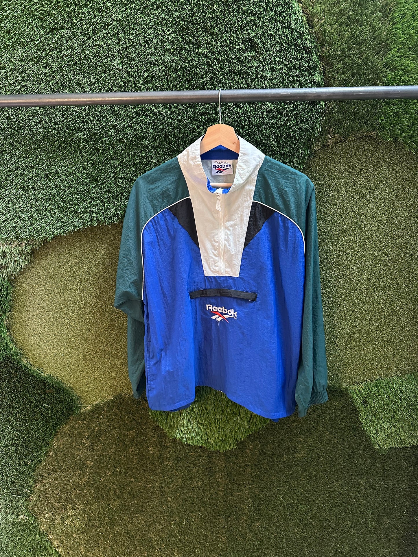 90s Reebok 1/2 Zip Light Jacket - L