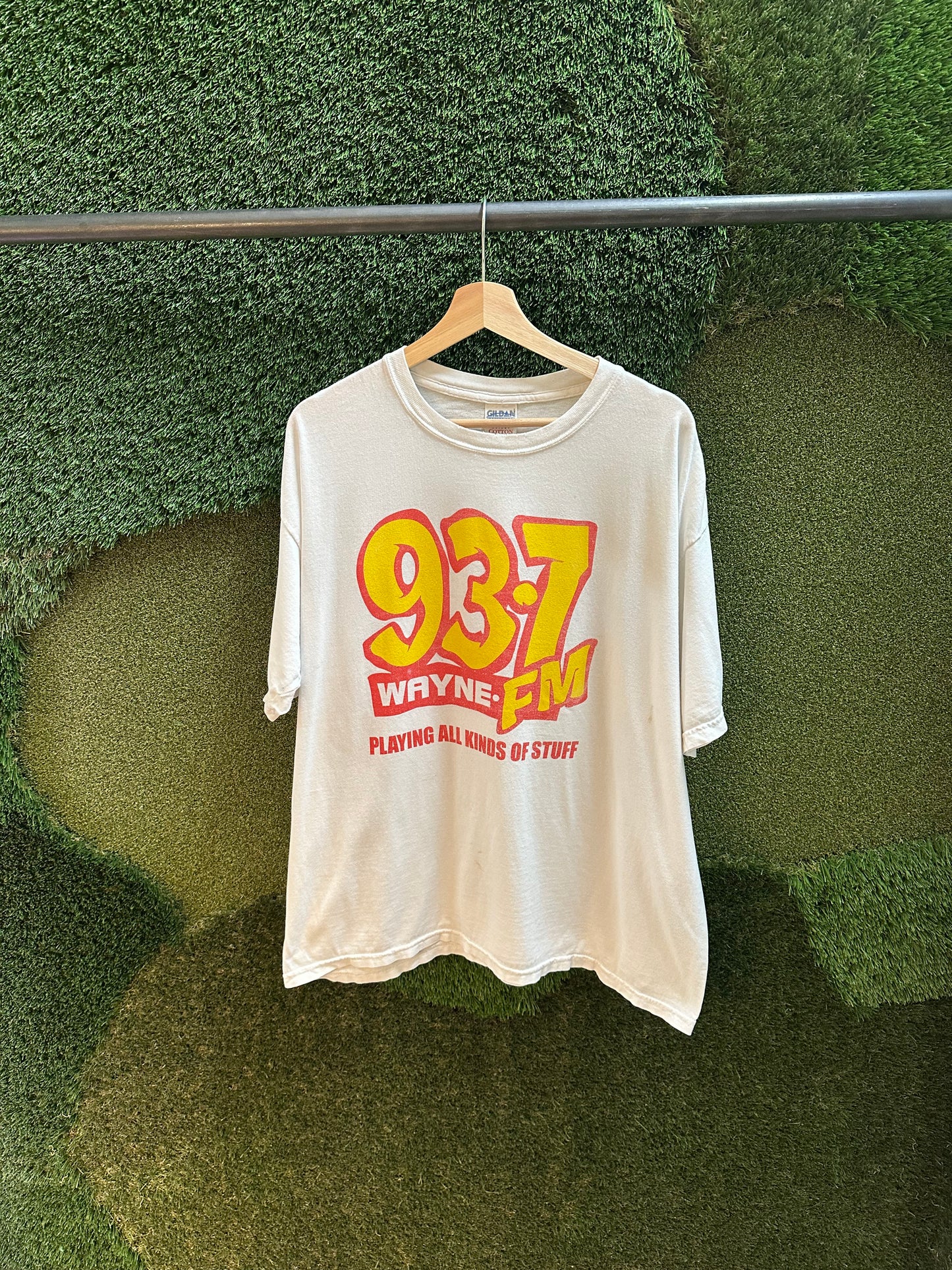 90s 93.7 WayneFM Radio Station T-shirt - XL