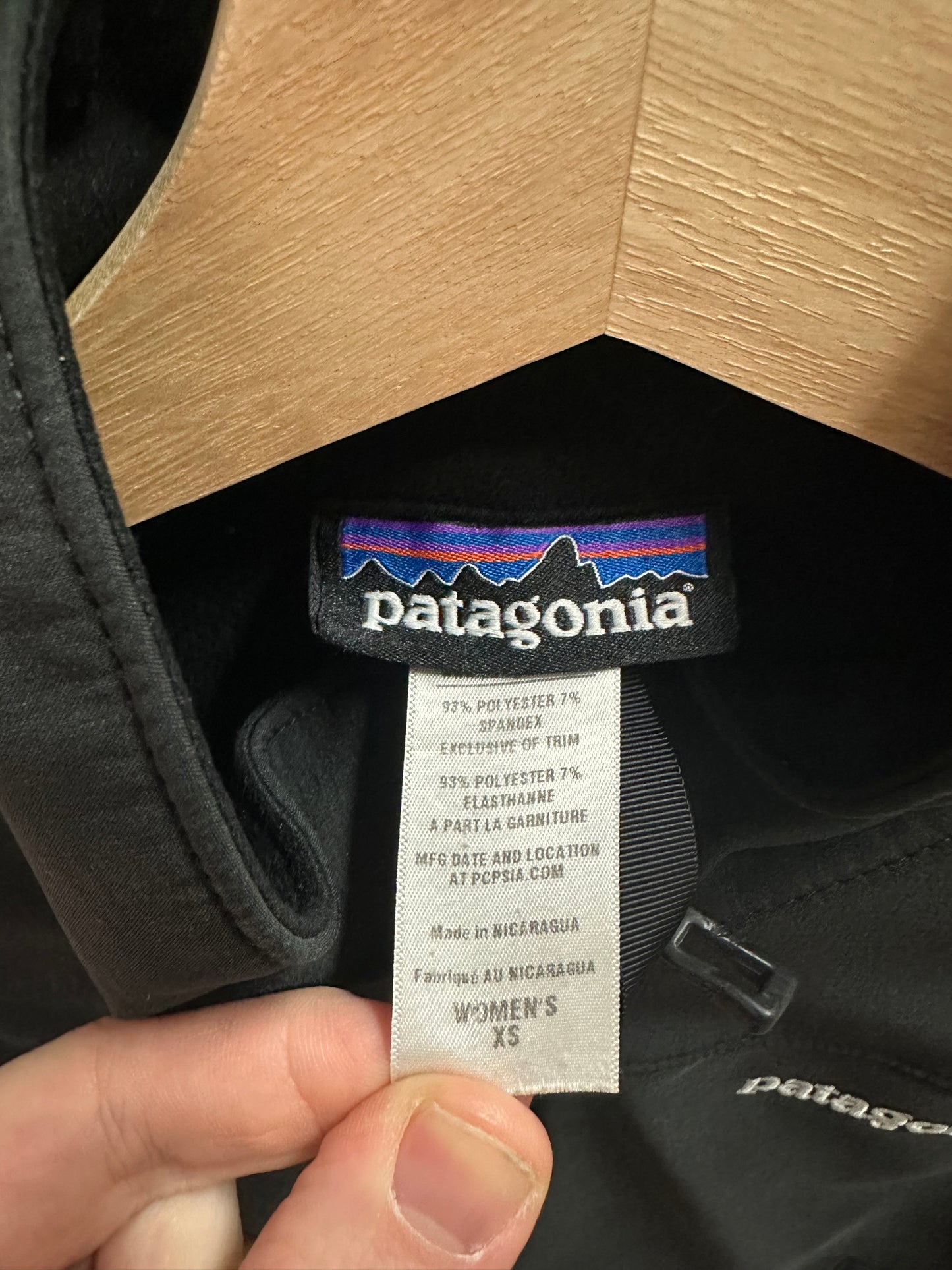 Patagonia Spellout Logo Black Jacket - XS