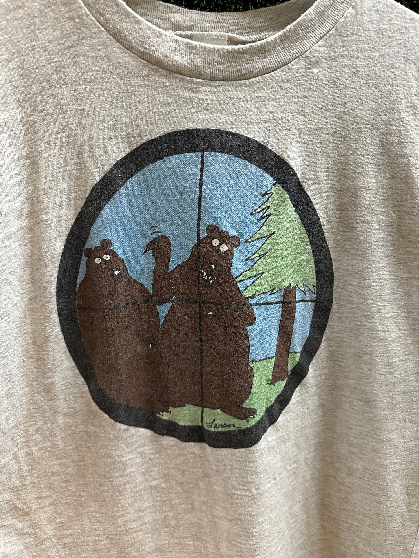 90s Bear Hunting T-shirt - M